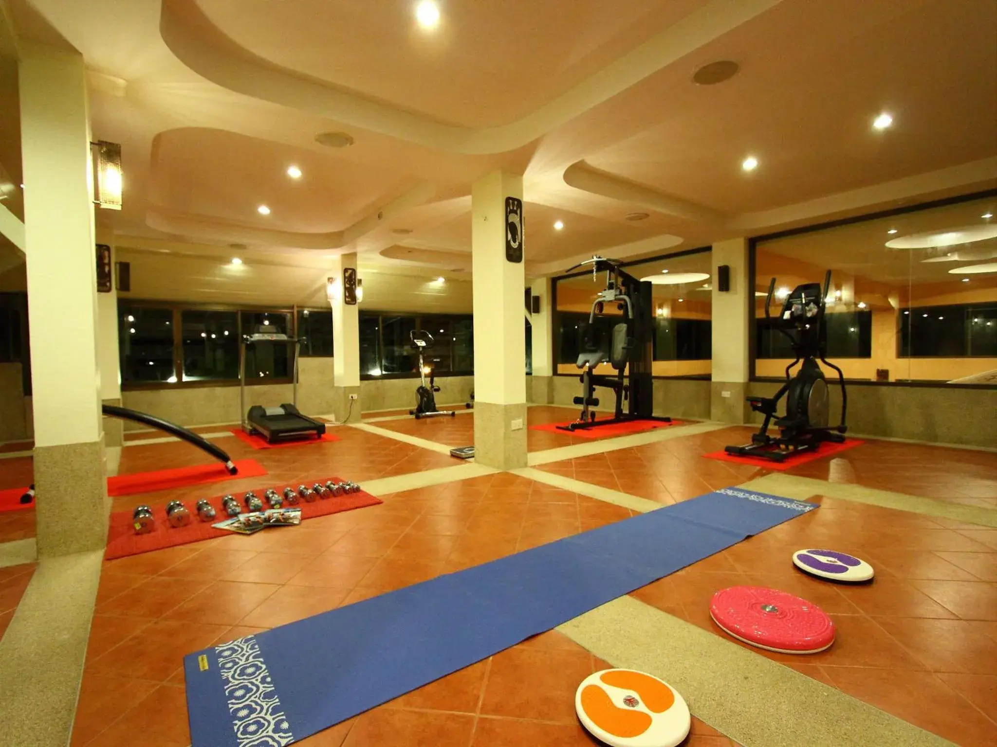 Fitness centre/facilities in Srisuksant Resort Fitness centre/facilities in Srisuksant Resort