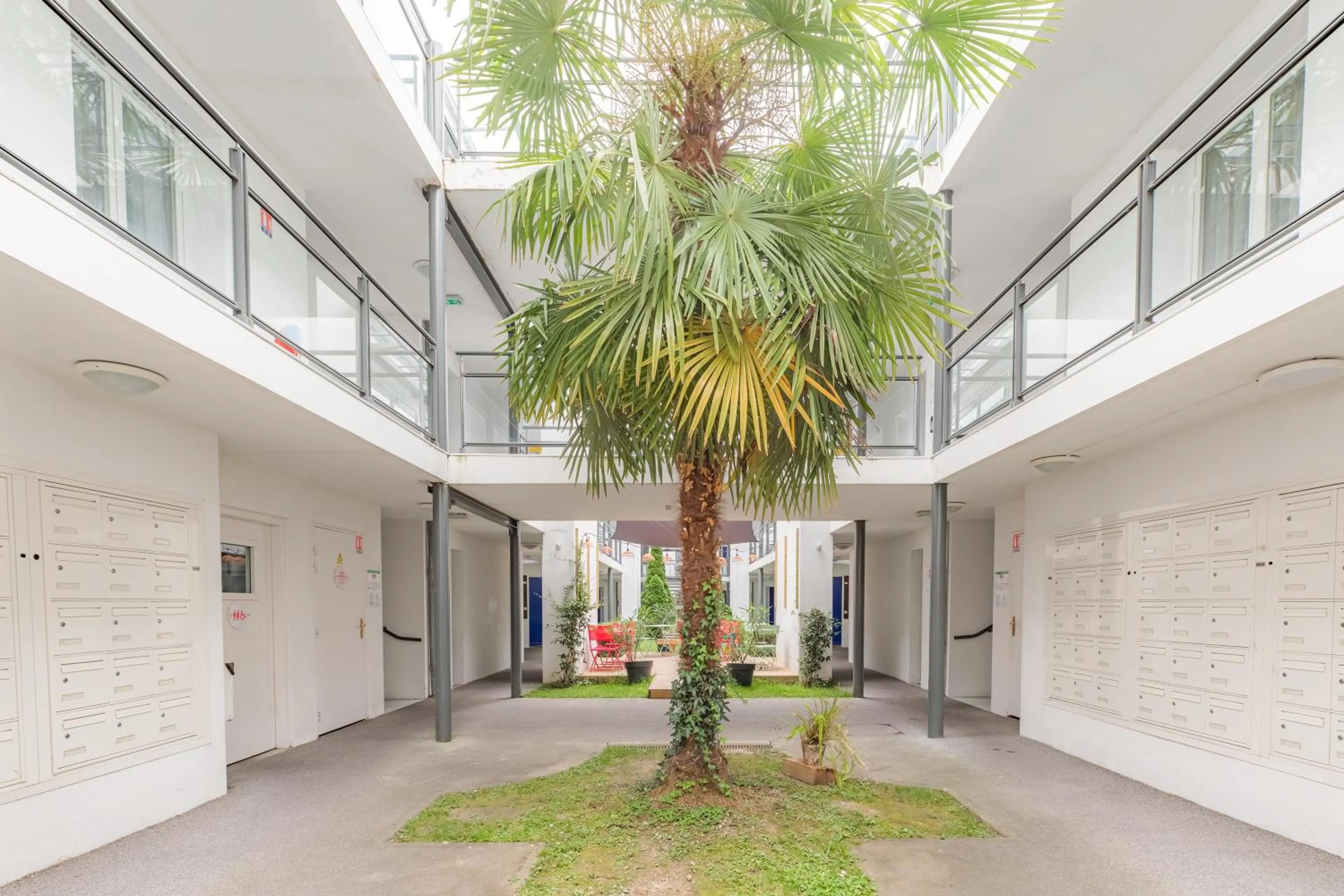 Patio in Appart'City Confort Pau Centre