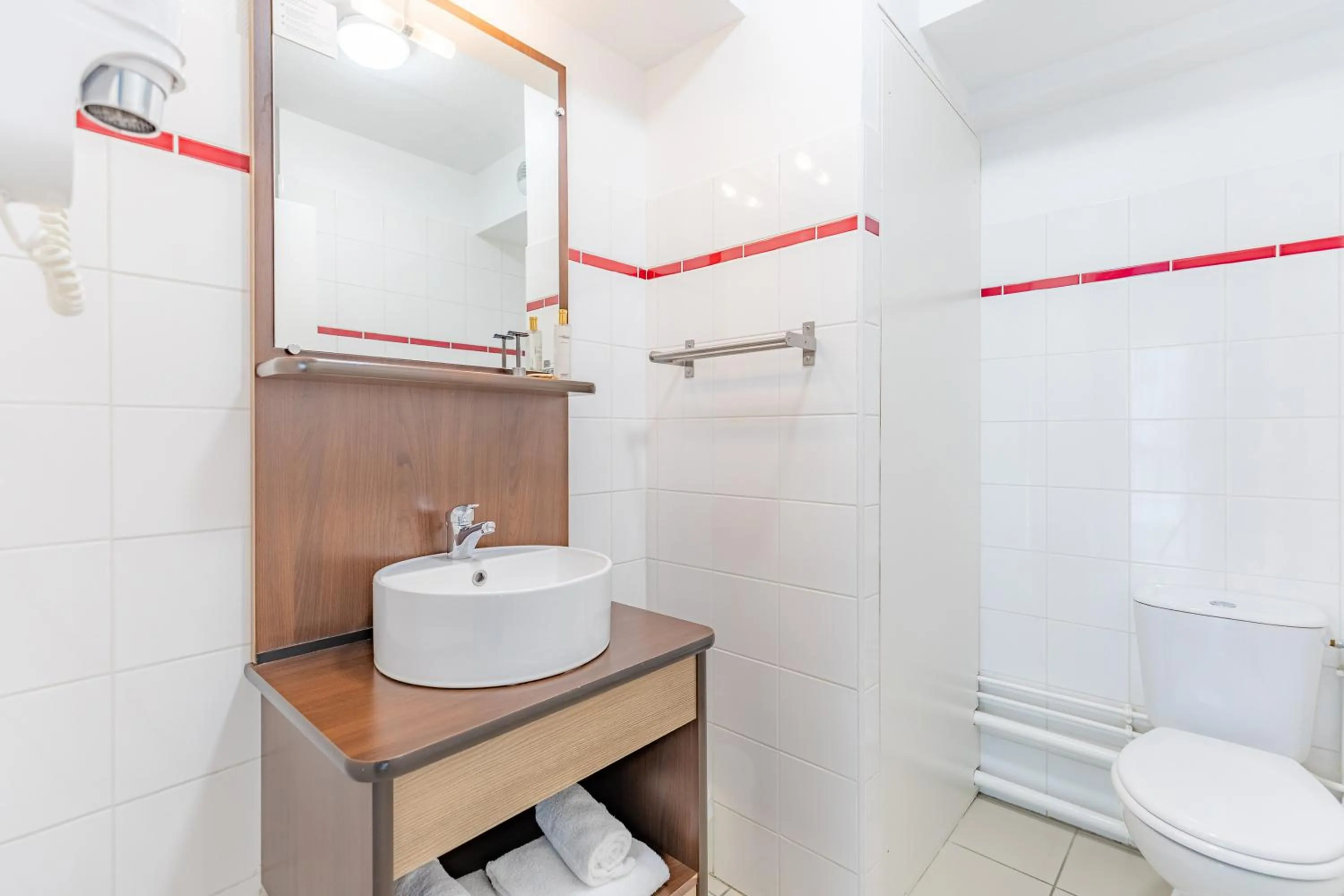 Bathroom in Appart'City Confort Pau Centre