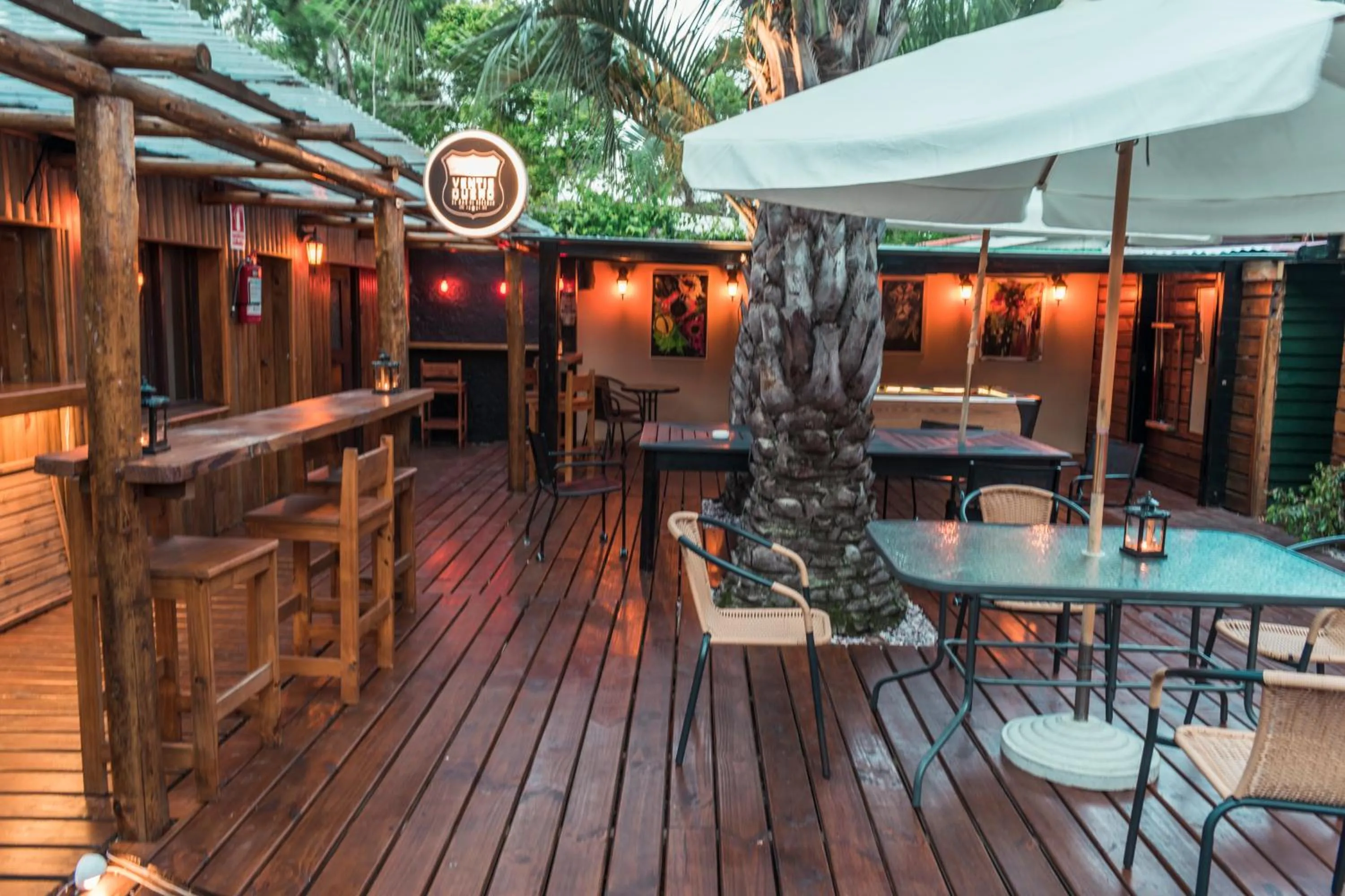 Patio in RocaMar Hostel Boutique