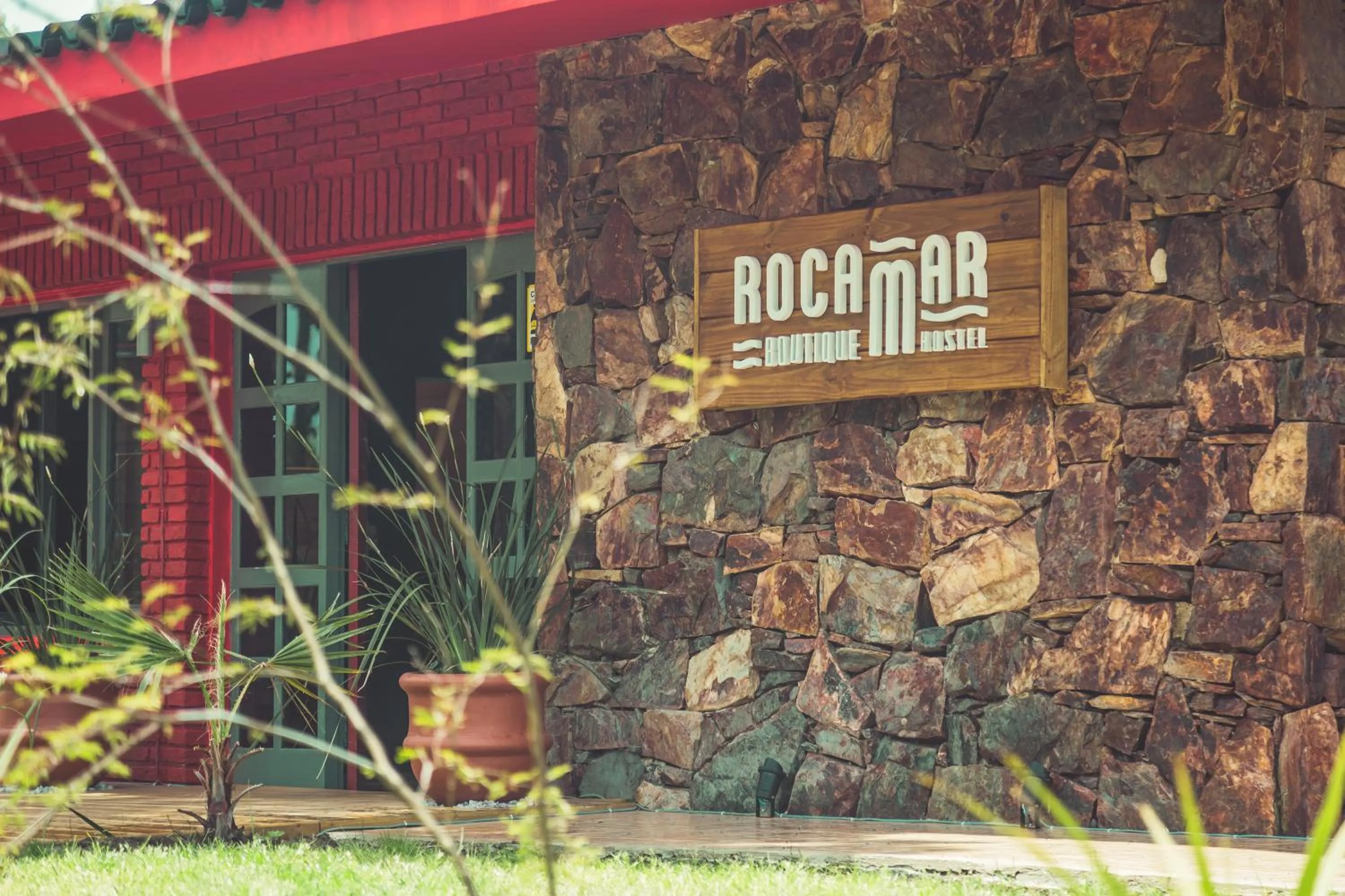 Property building in RocaMar Hostel Boutique