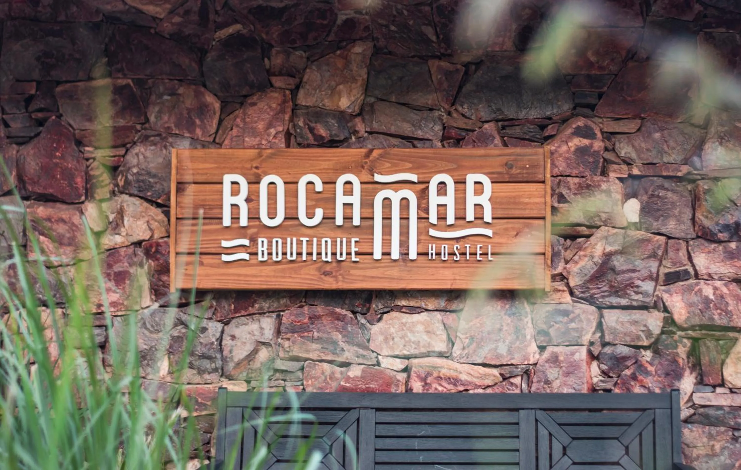 Facade/entrance in RocaMar Hostel Boutique