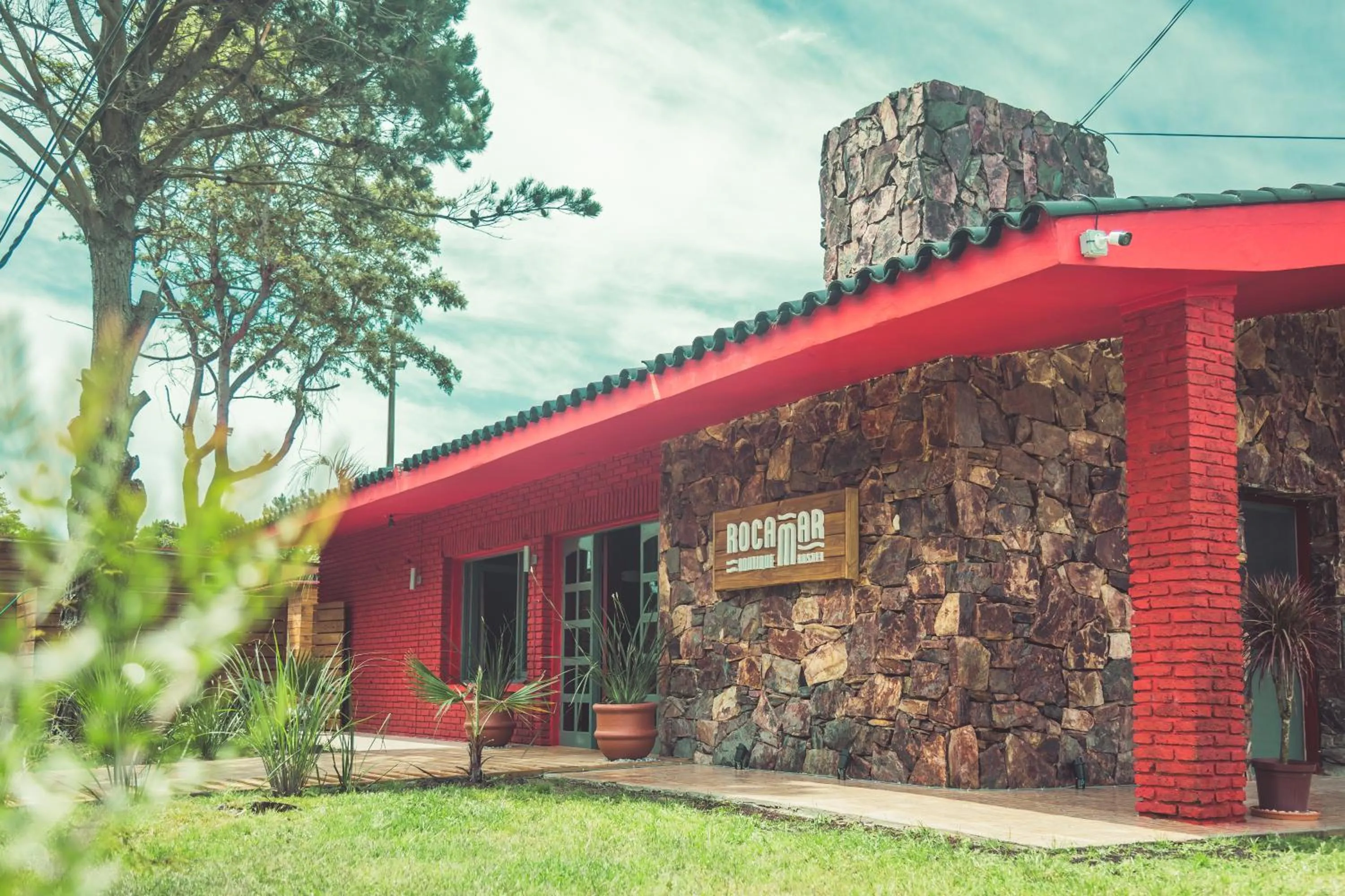 Property building in RocaMar Hostel Boutique