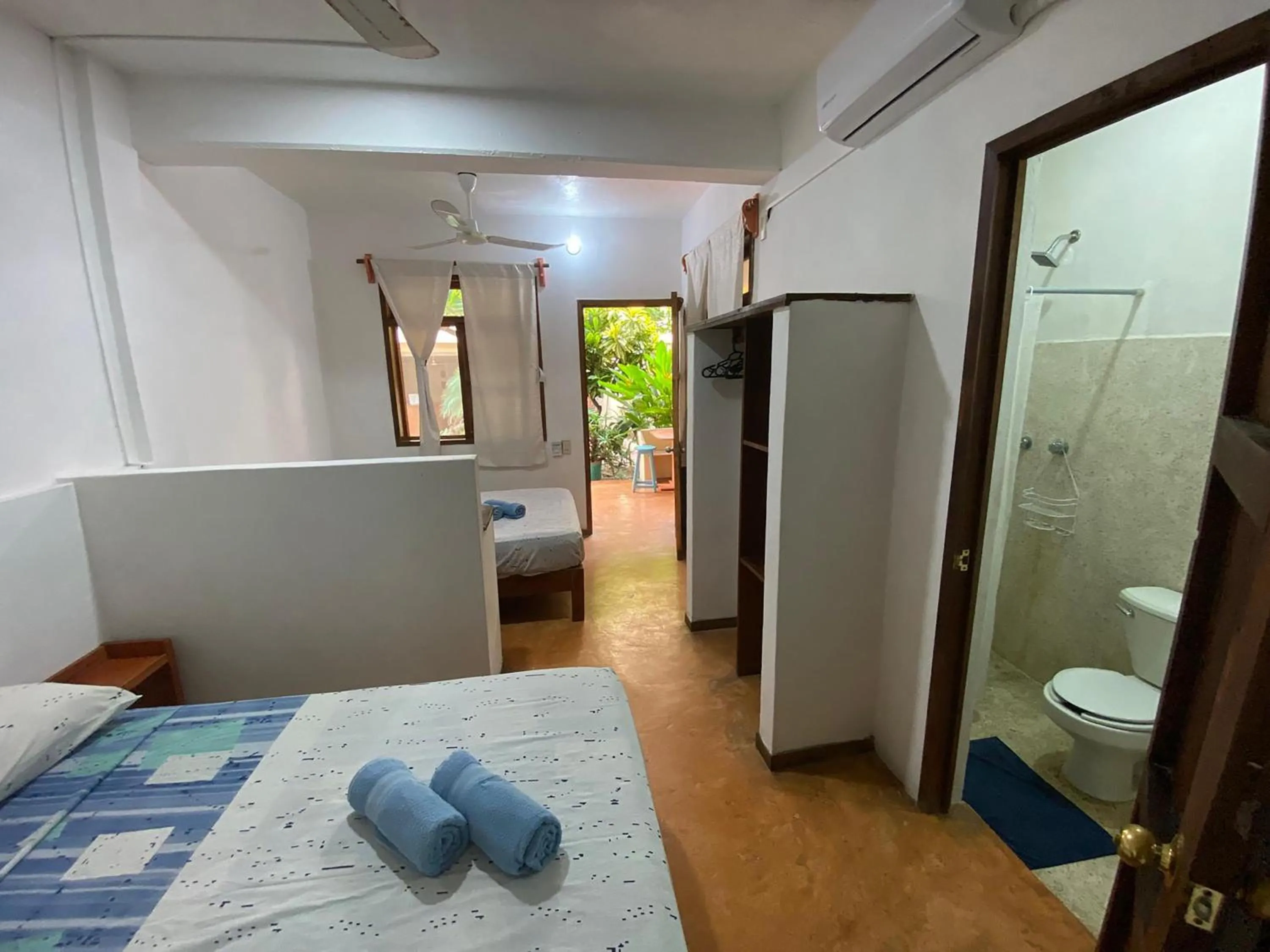 Bed in Hotel Papaya Surf