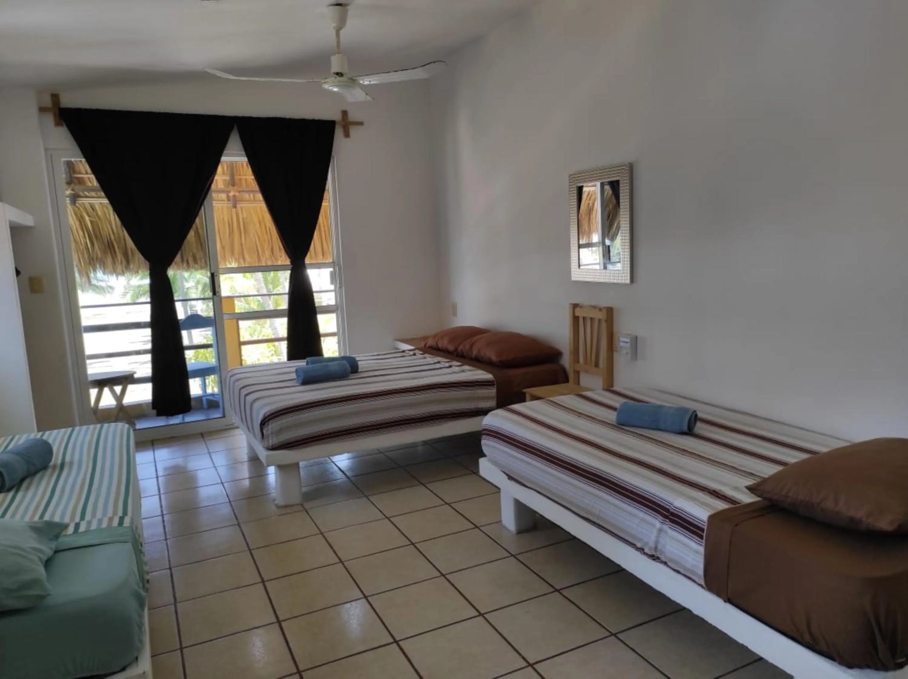 Bed in Hotel Papaya Surf