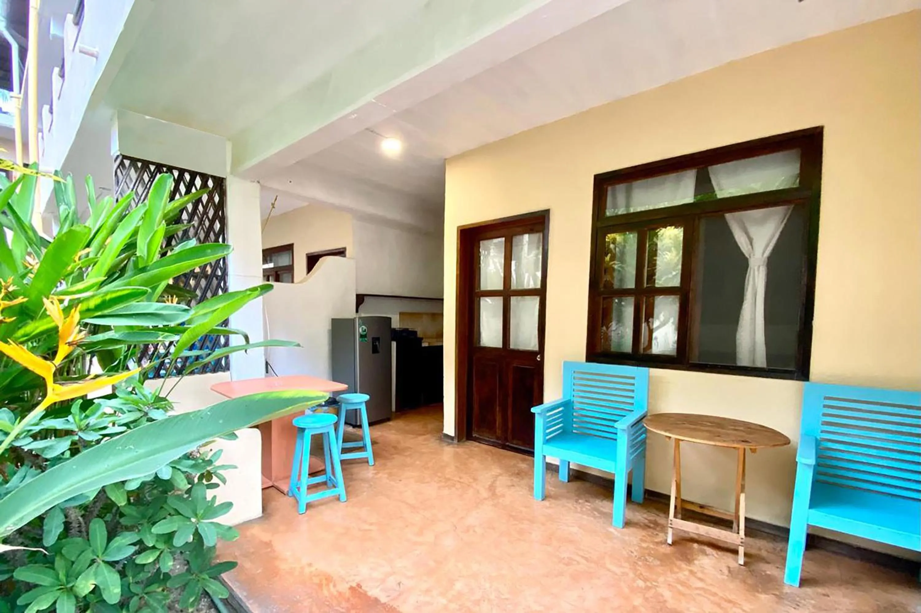 Patio in Hotel Papaya Surf