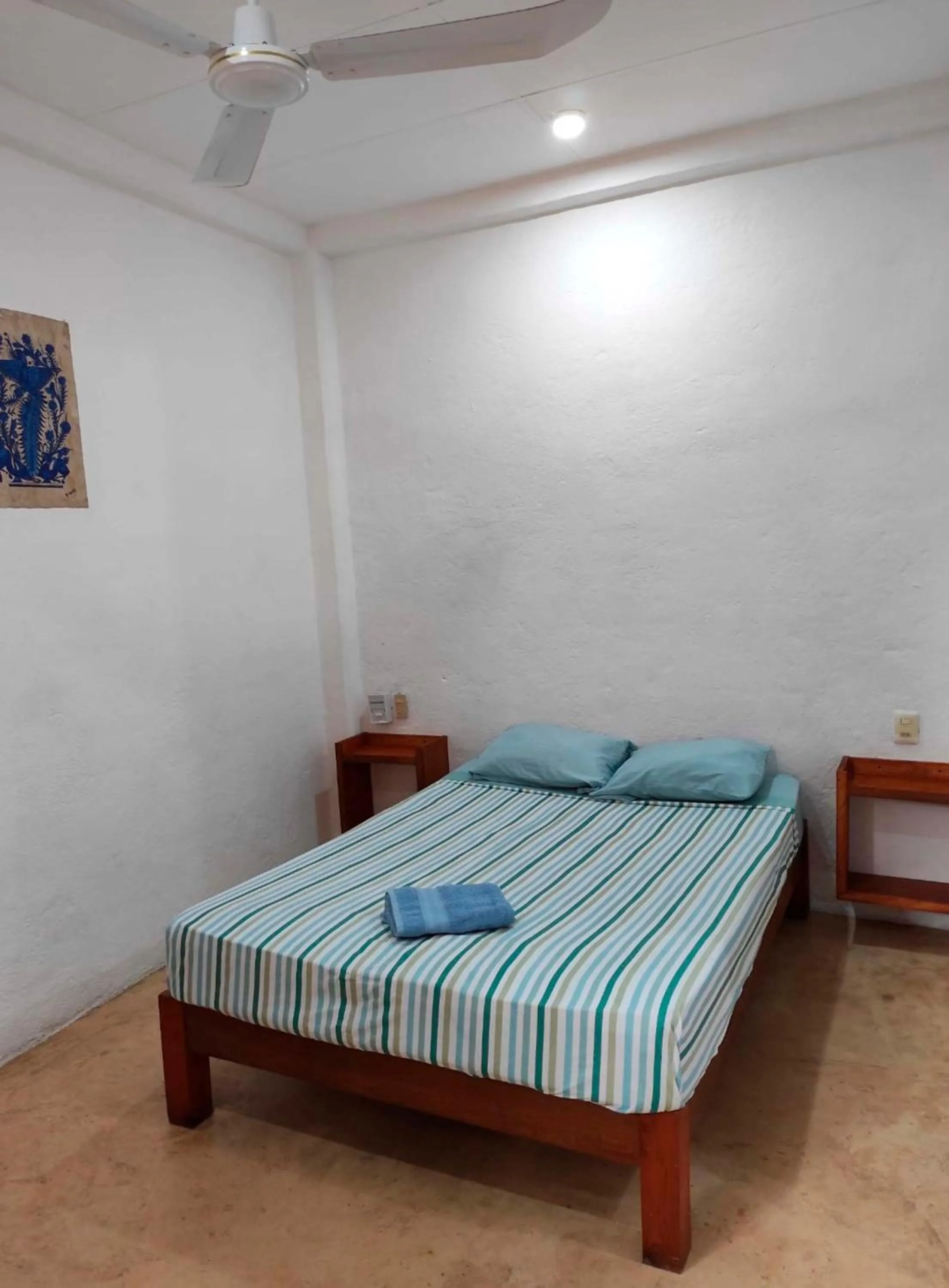 Bed in Hotel Papaya Surf