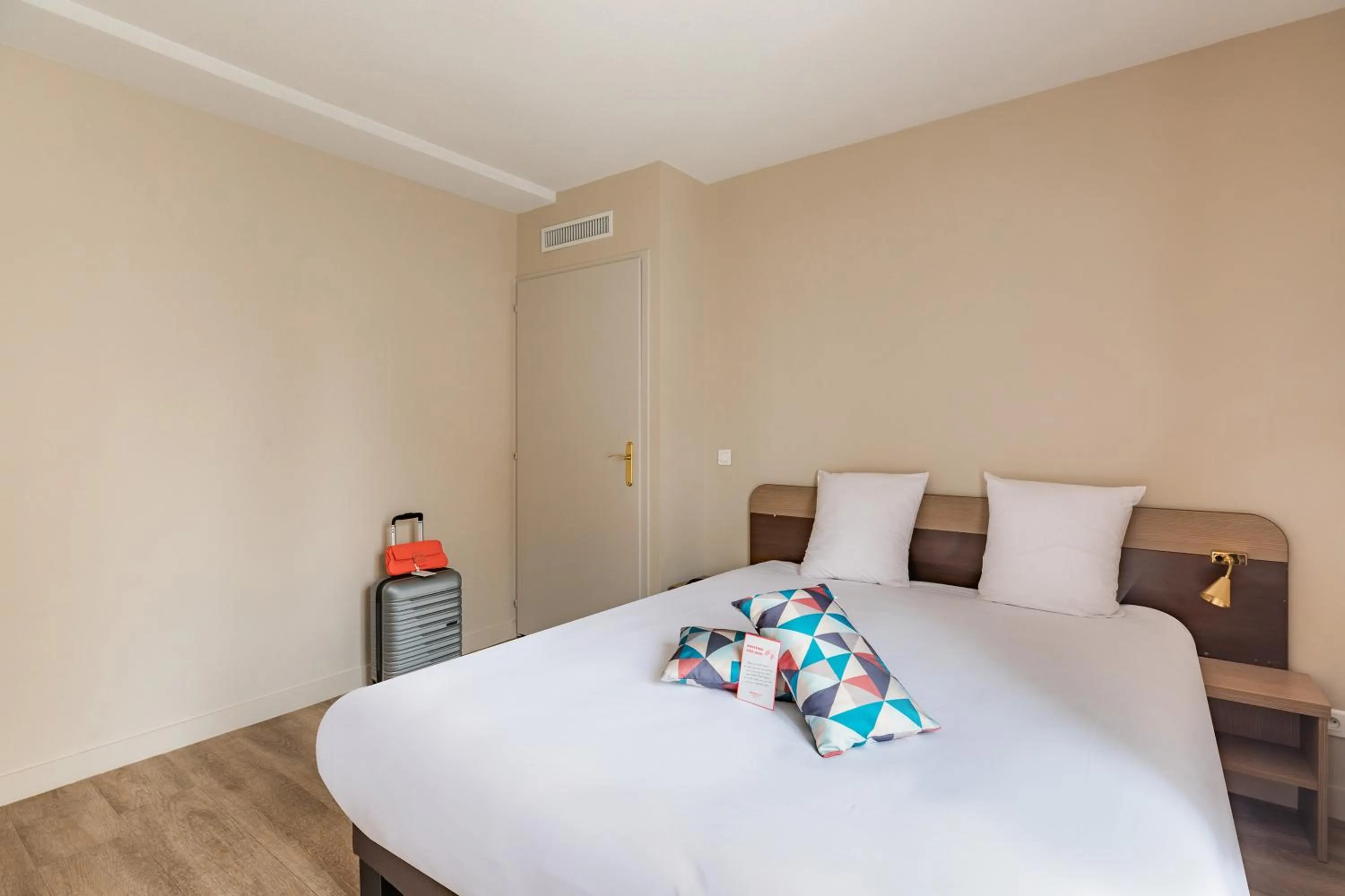 Bed in Appart'City Confort Agen Centre