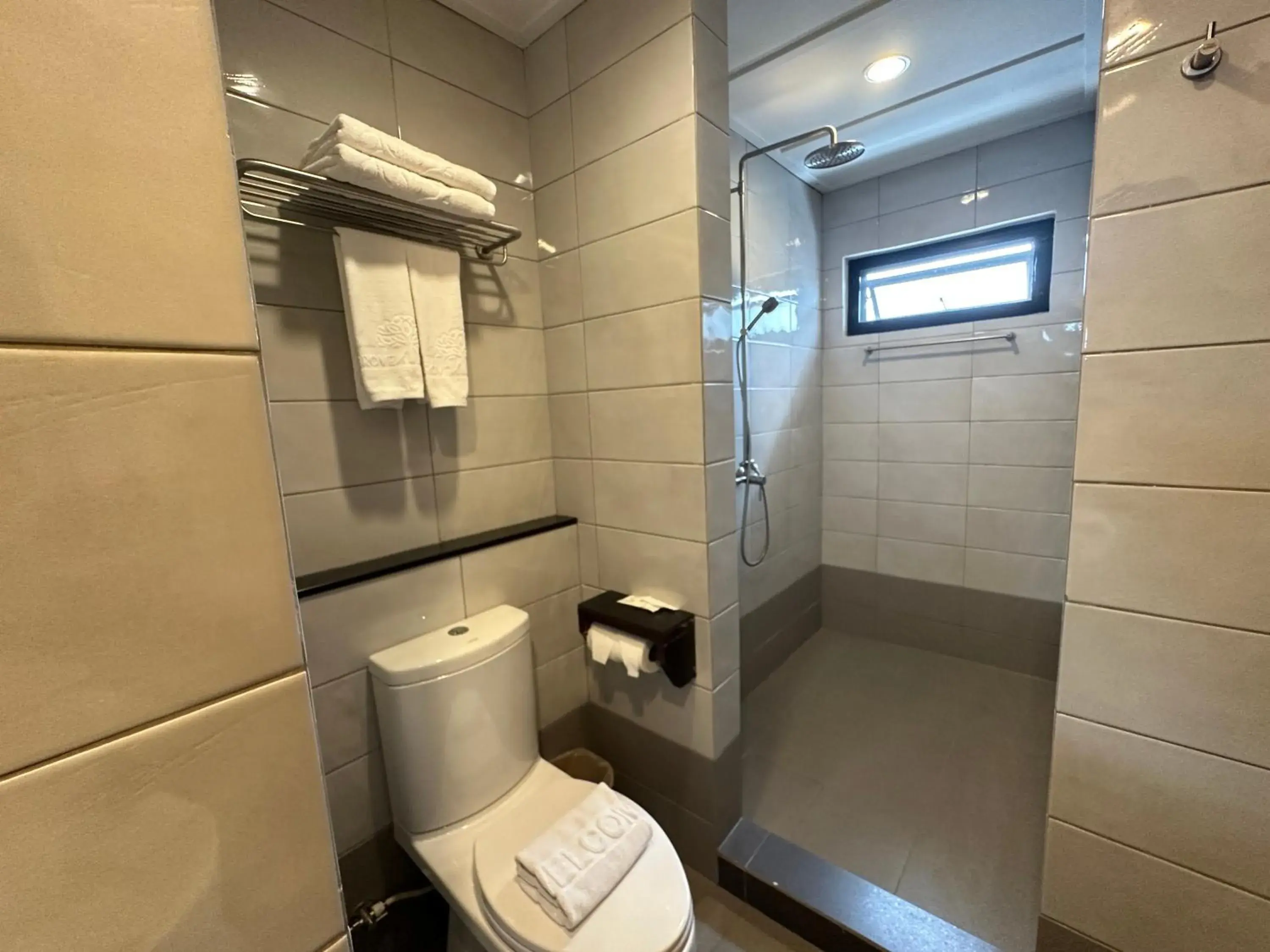 Bathroom in The Mangrove Hotel