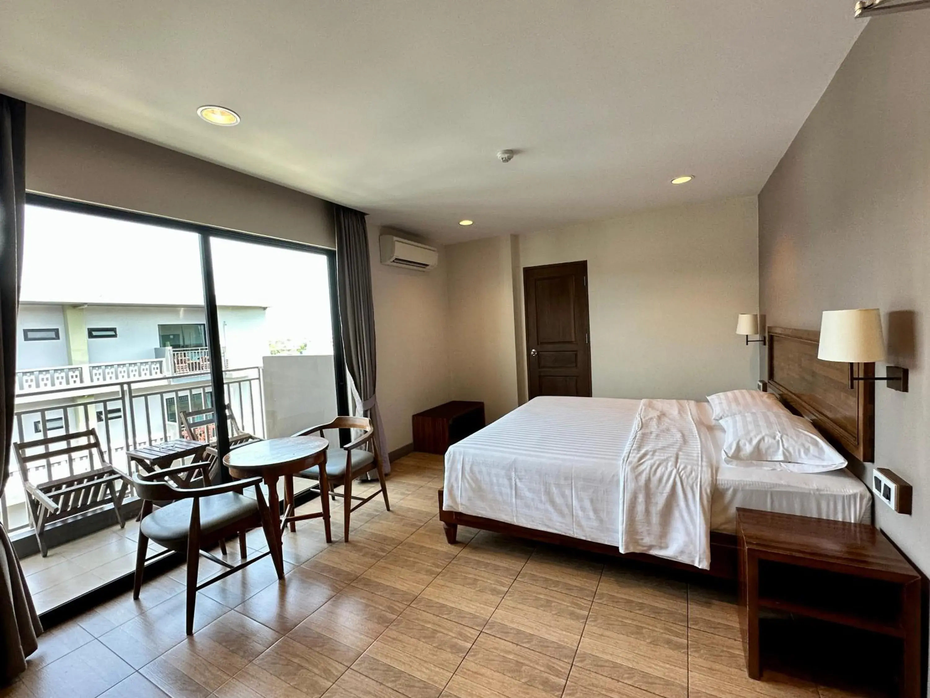 Photo of the whole room, Bed in Mangrove Prestige Hotel Photo of the whole room, Bed in Mangrove Prestige Hotel