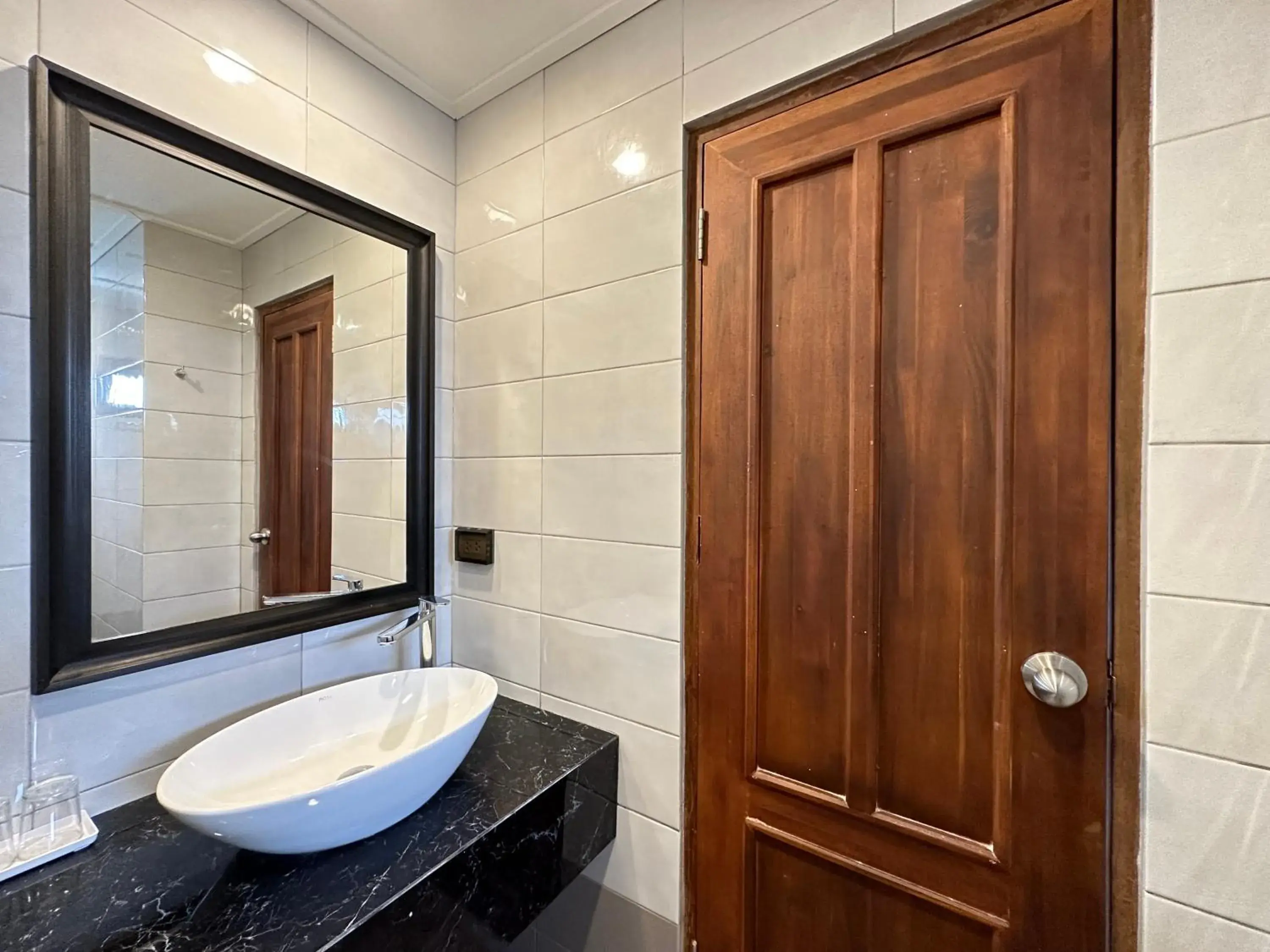 Bathroom in The Mangrove Hotel