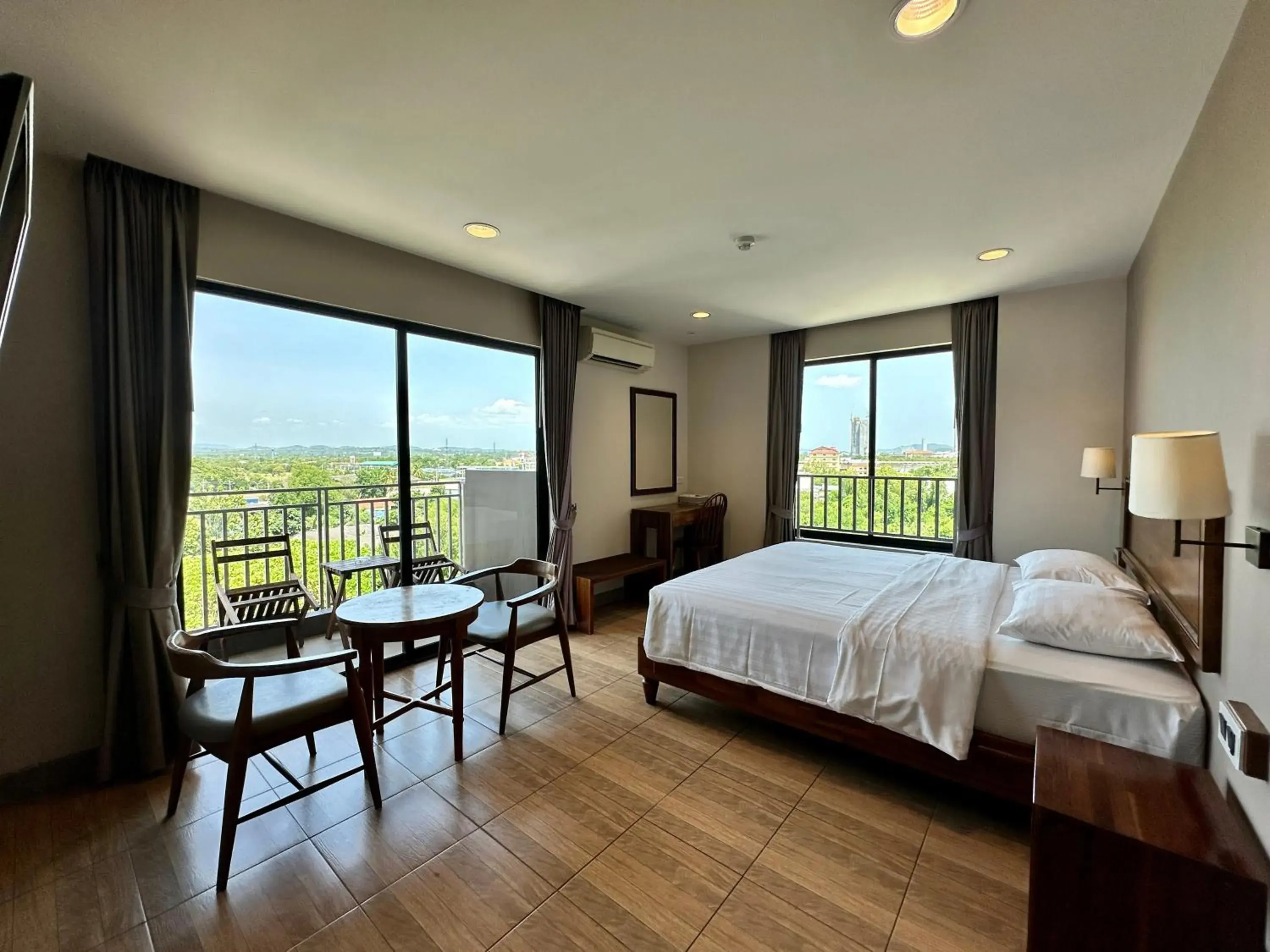 Photo of the whole room, Bed in Mangrove Prestige Hotel Photo of the whole room, Bed in Mangrove Prestige Hotel