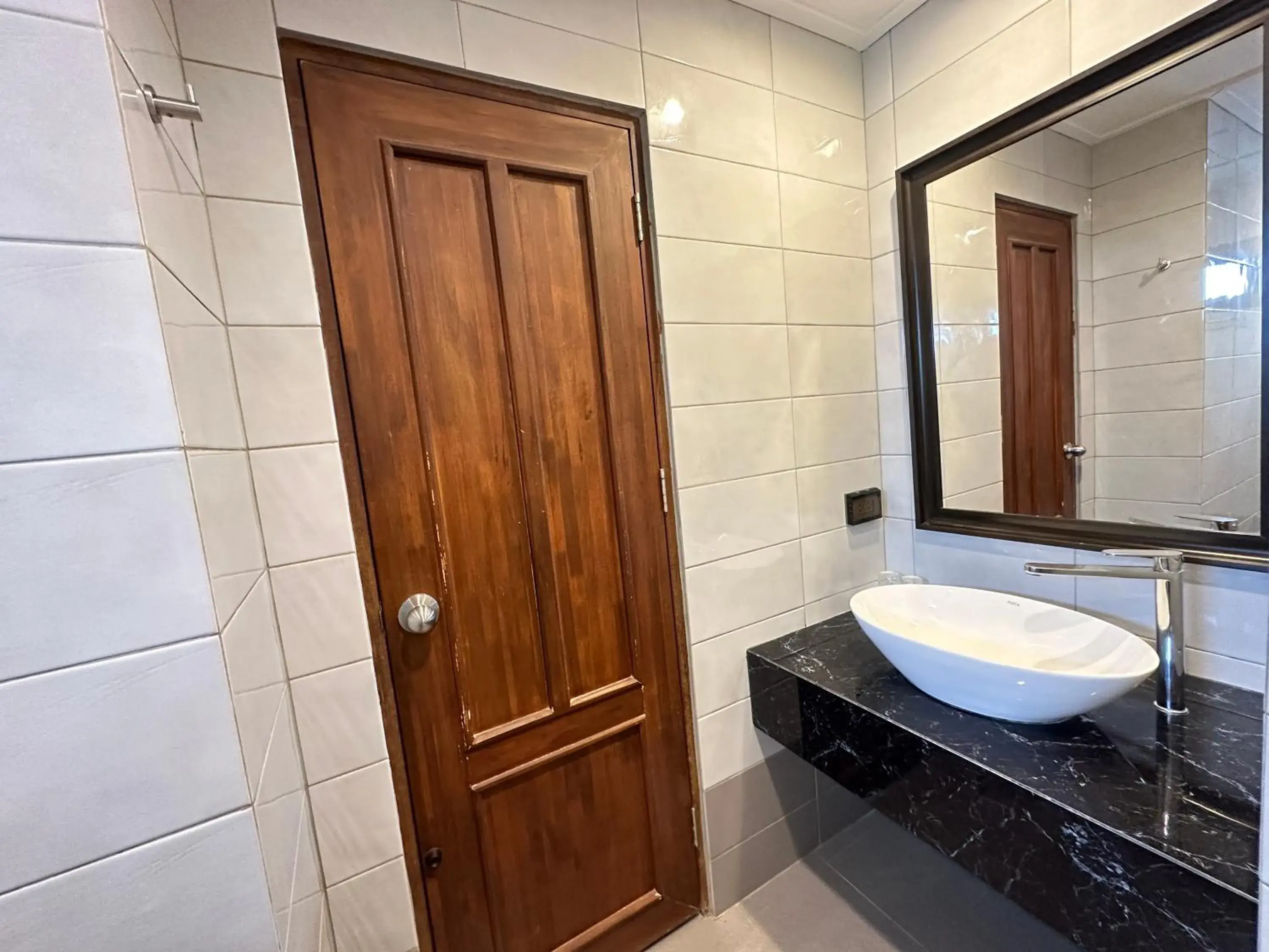 Bathroom in The Mangrove Hotel