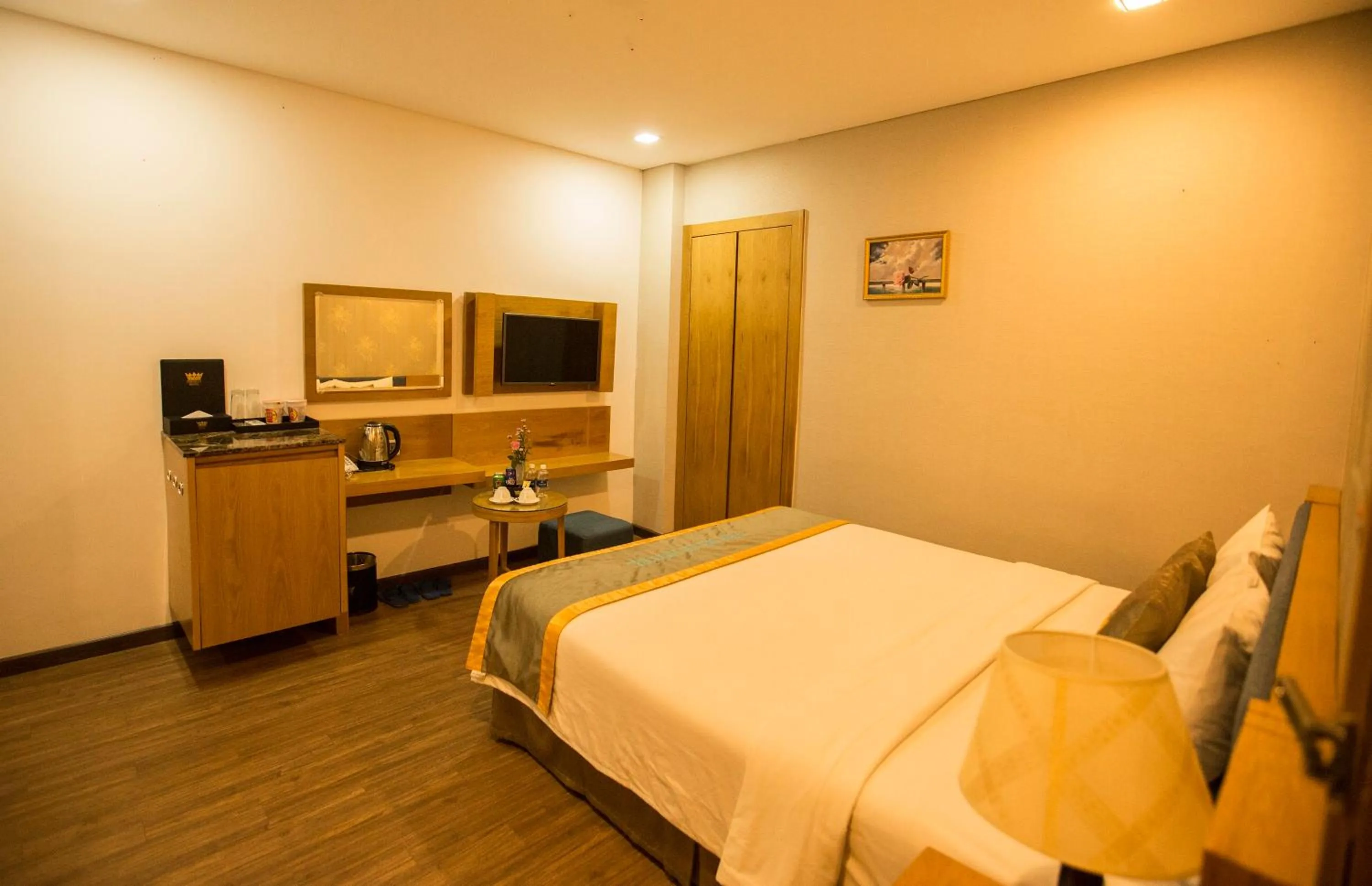 Communal lounge/ TV room, Bed in The Blue Airport Hotel