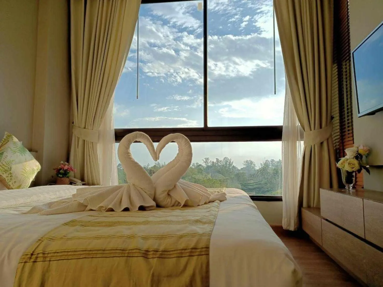 Bed in Phu Dahla Residences