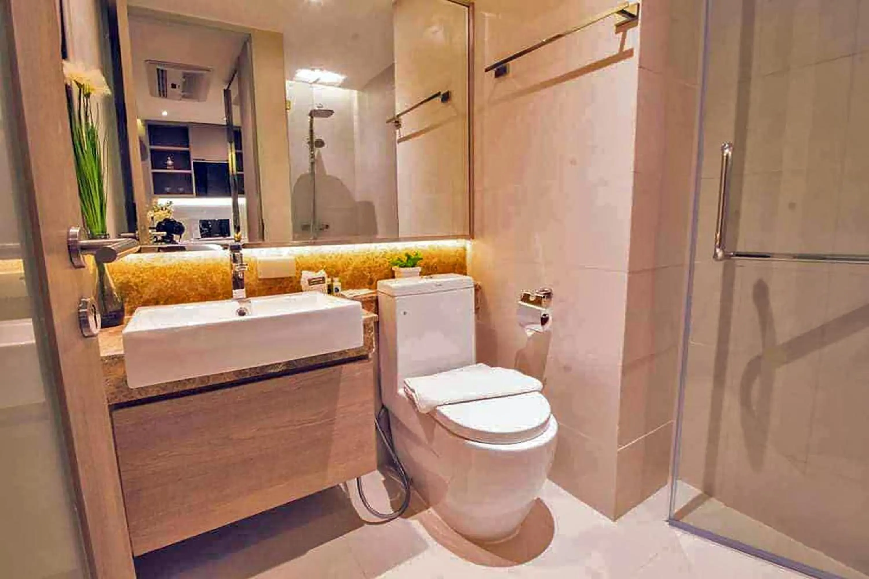 Toilet in Phu Dahla Residences