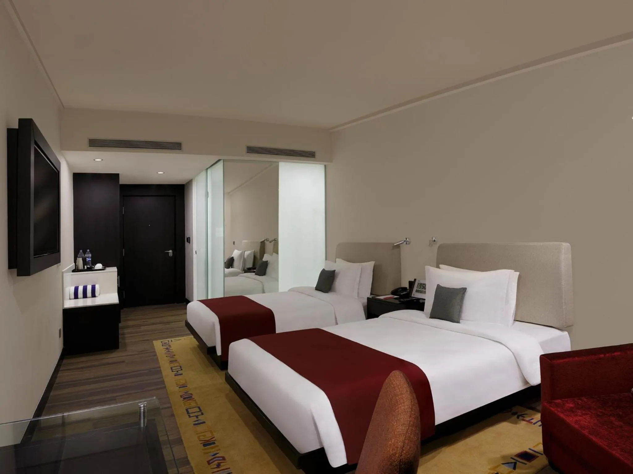 Bedroom, Bed in Tiger Palace By Soaltee