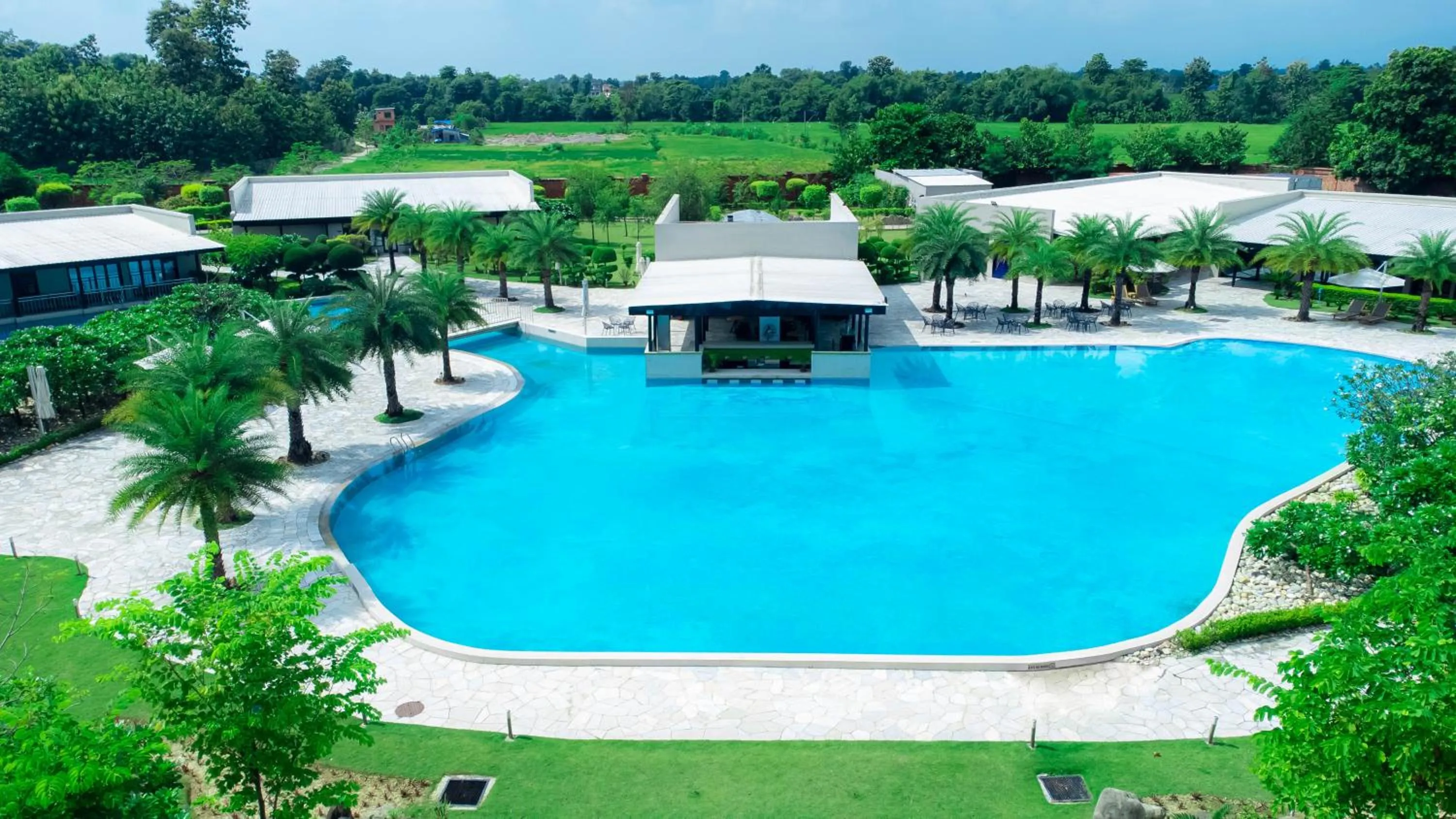 Swimming pool in Tiger Palace By Soaltee