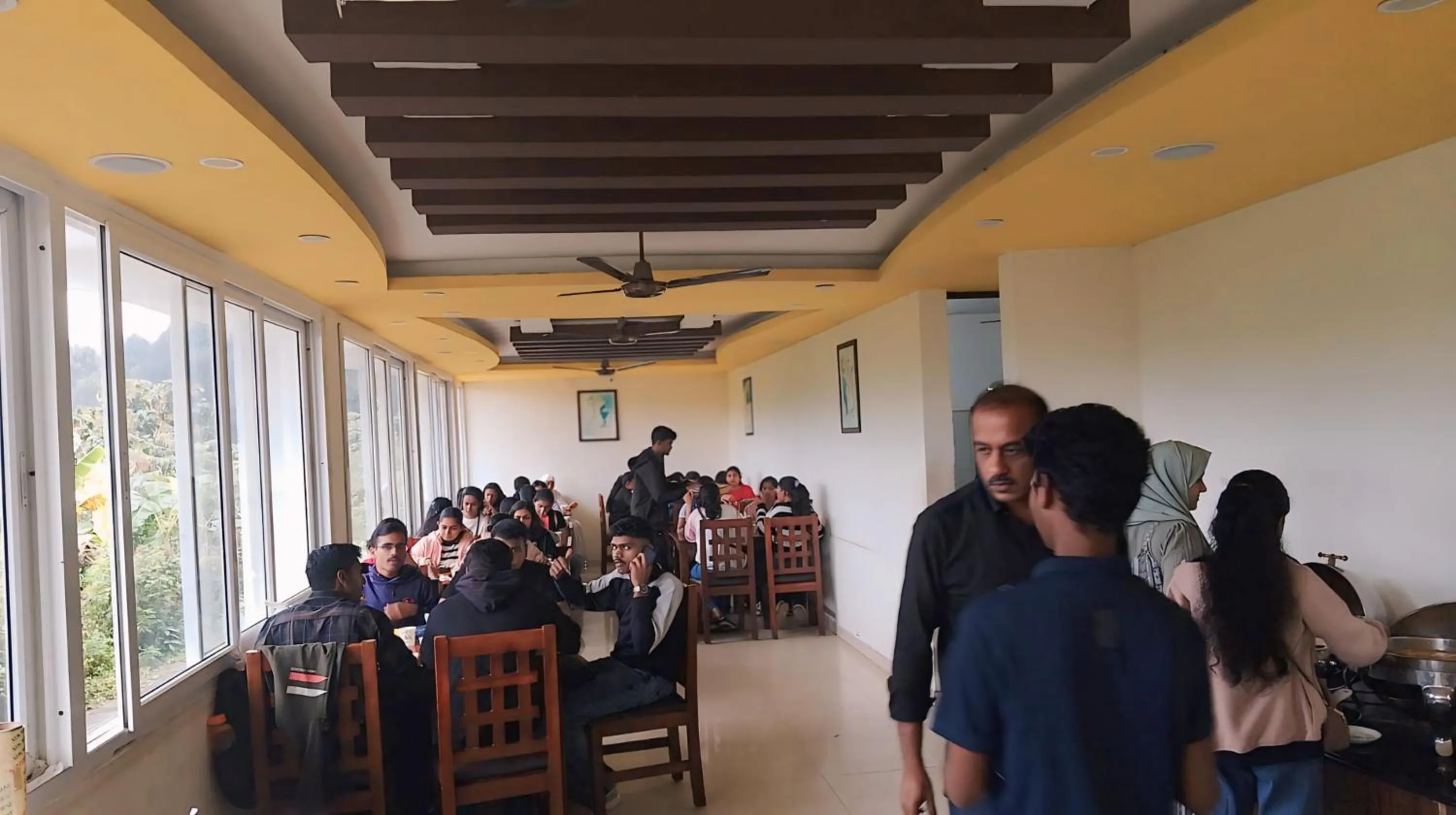 Restaurant/places to eat in Coastal Grand - Yercaud