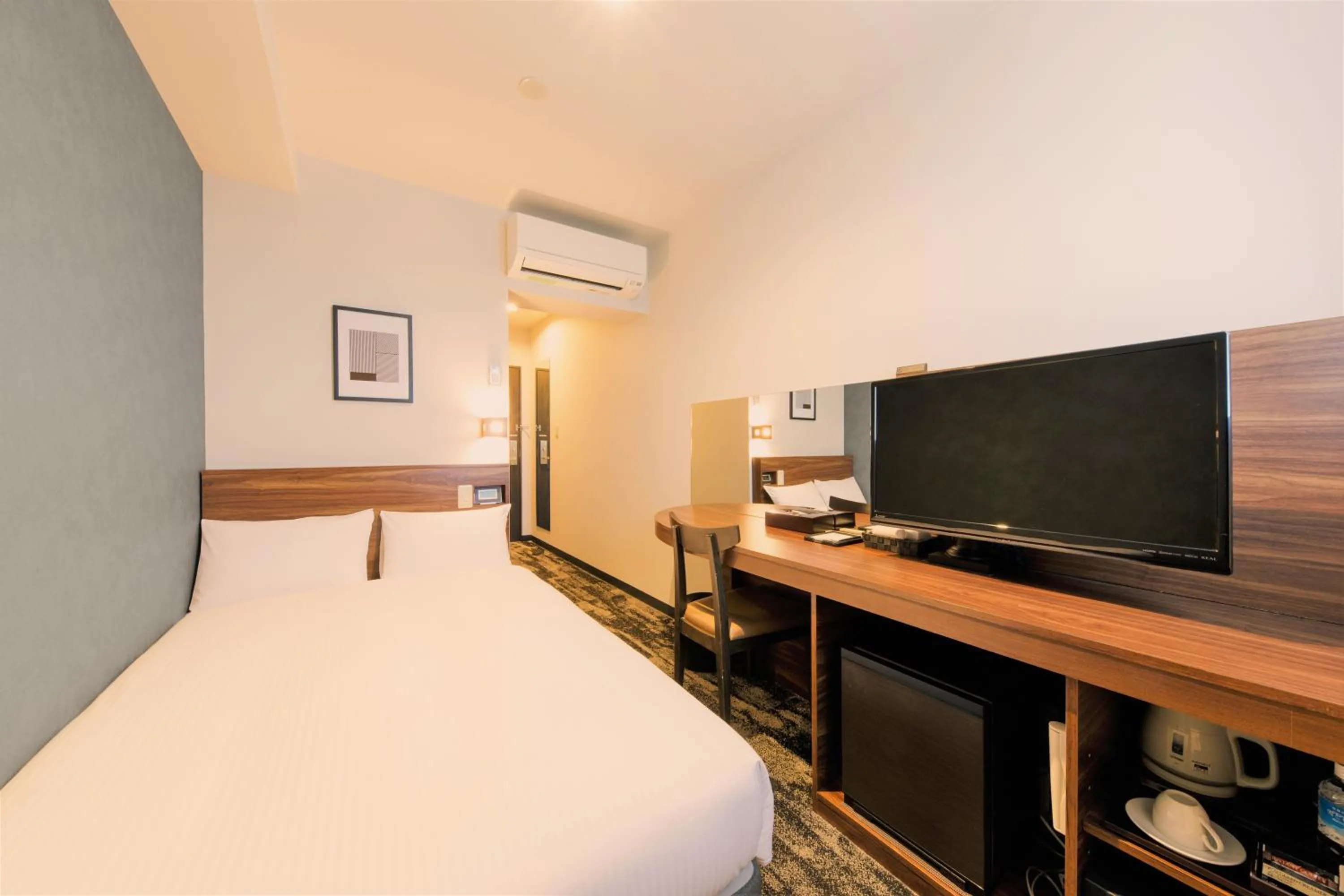 Photo of the whole room, Bed in Hotel R9 Sano Fujioka