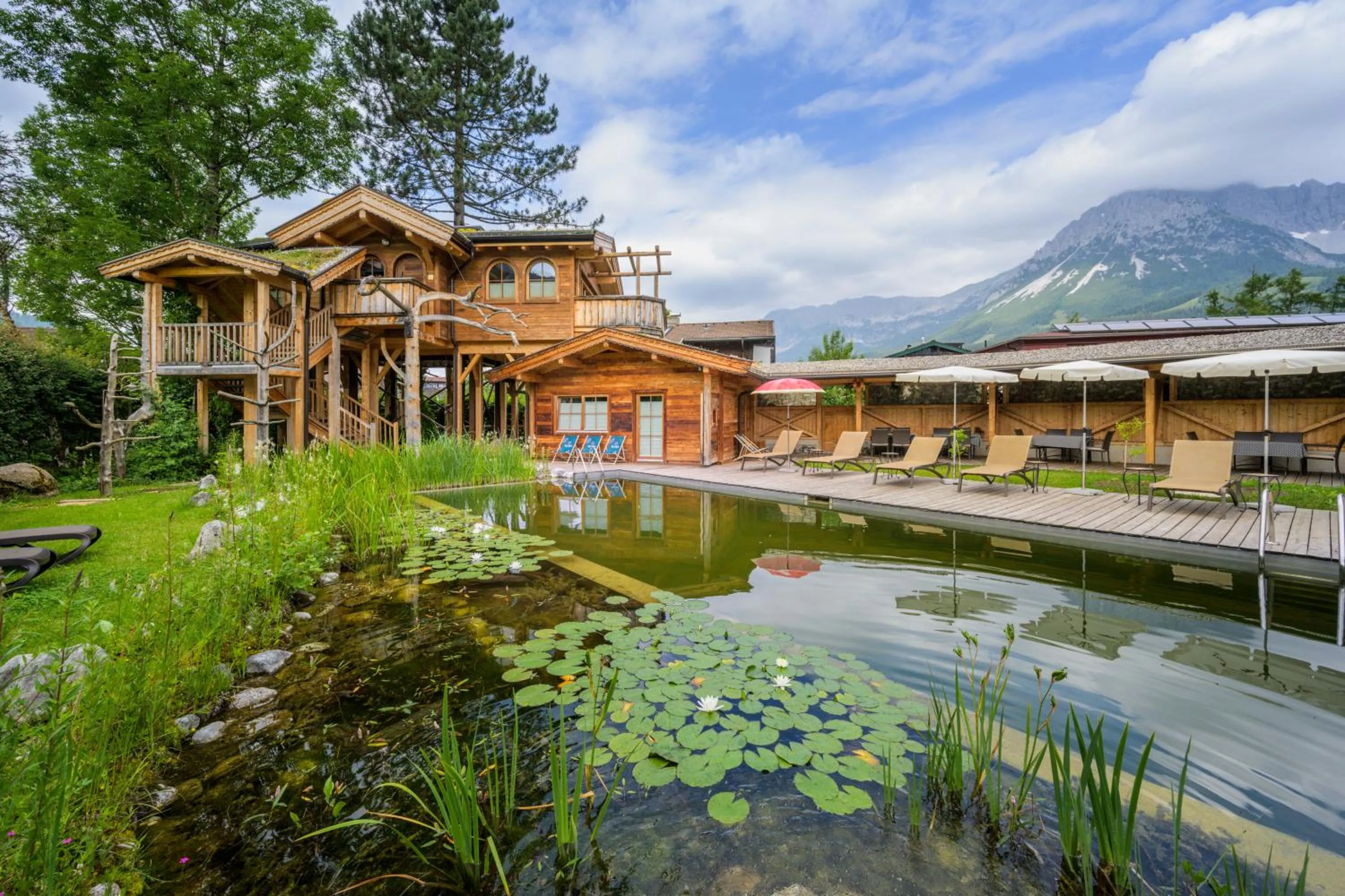 Property building in Flora - Das kleine Gartenhotel