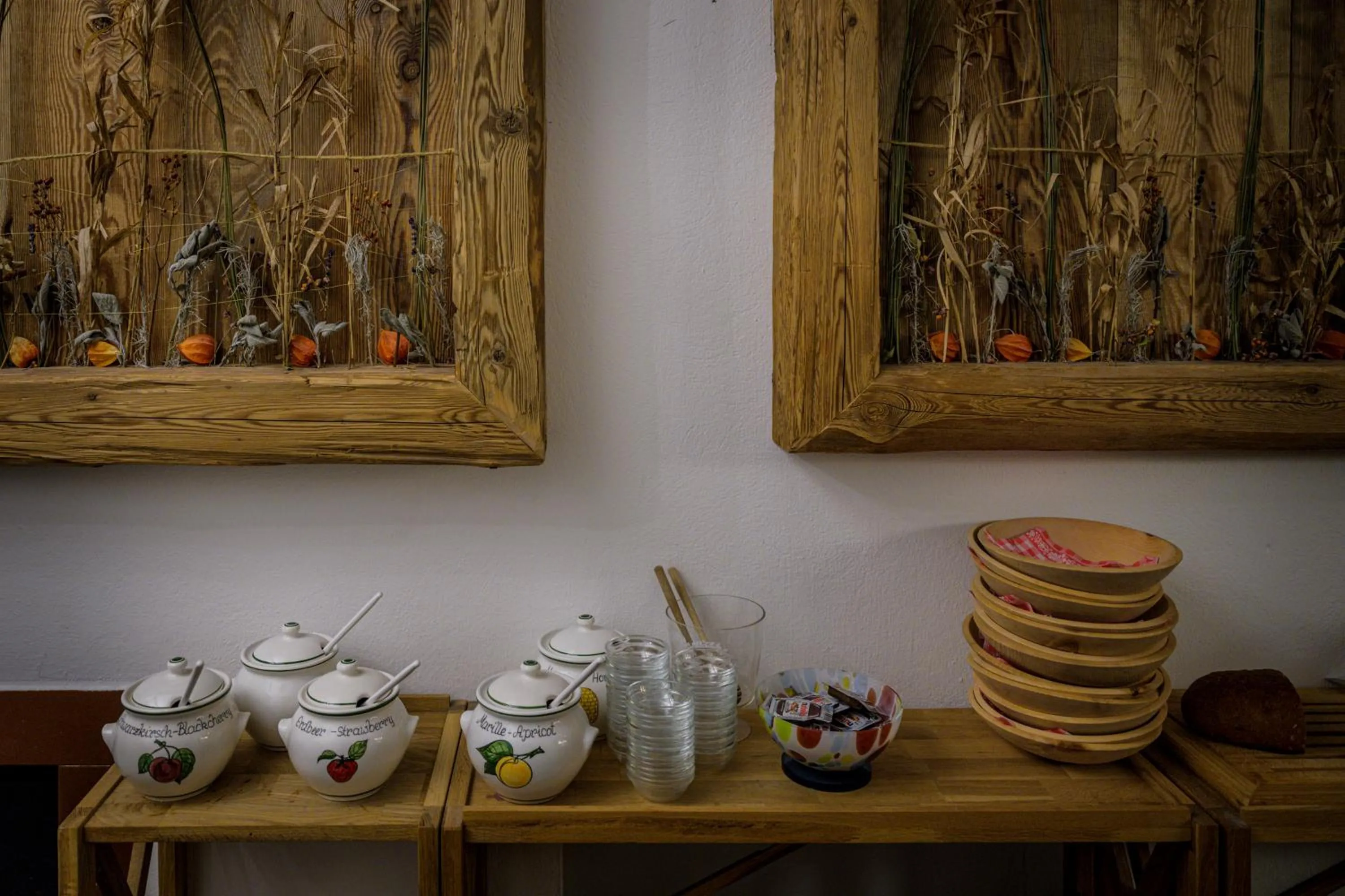 Buffet breakfast in Flora - Das kleine Gartenhotel