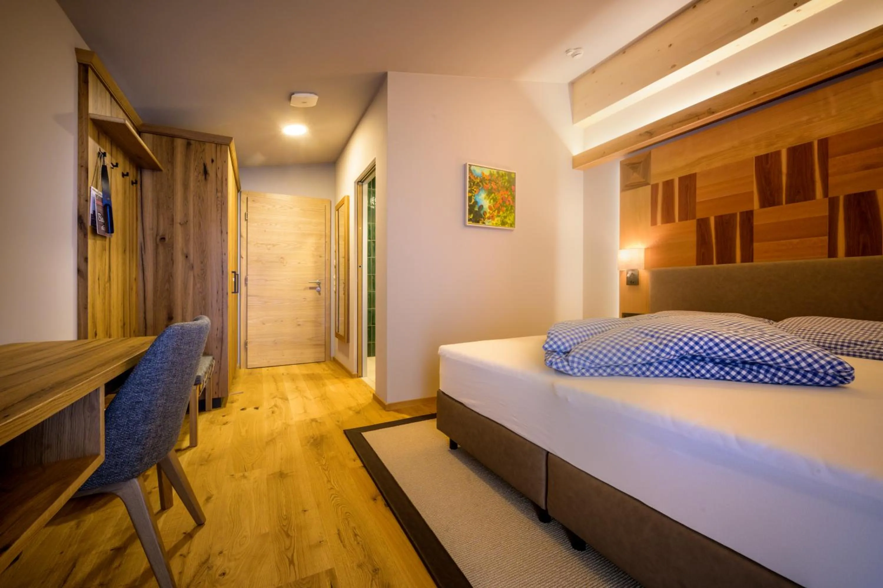 Photo of the whole room, Bed in Flora - Das kleine Gartenhotel