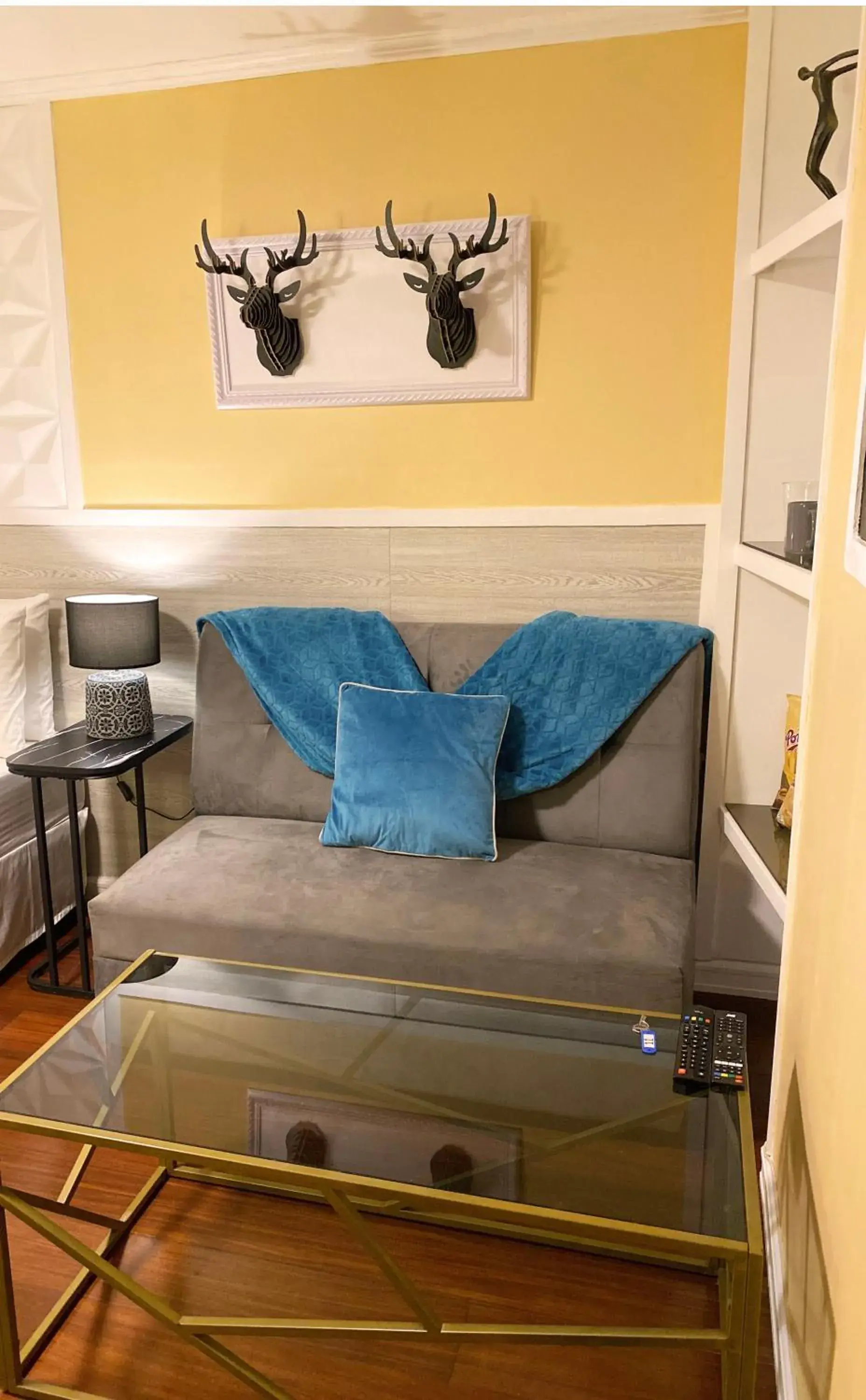 Lounge or bar in Little Norway Guesthouse - Mactan Cebu International Airport Lounge or bar in Little Norway Guesthouse - Mactan Cebu International Airport