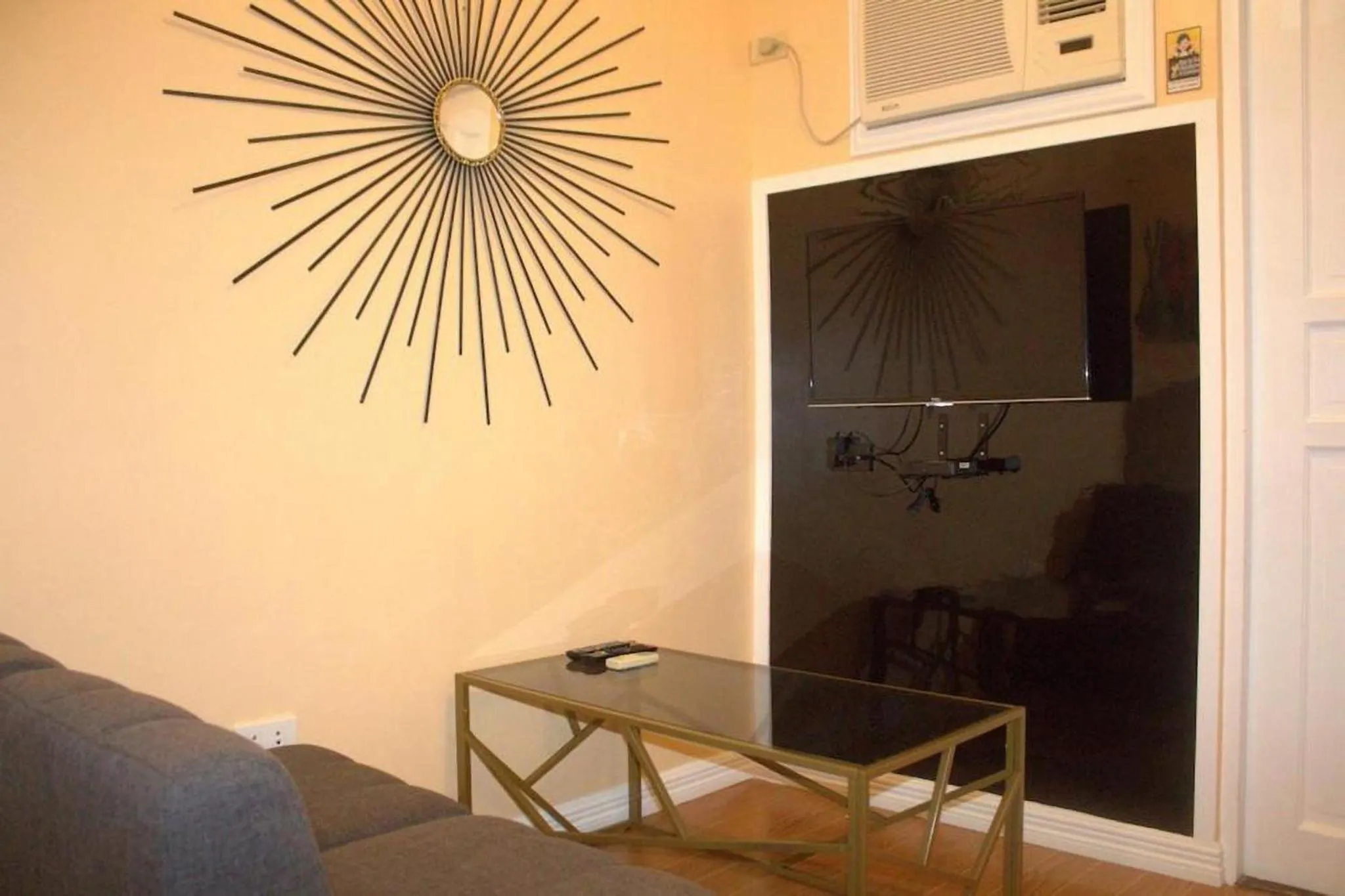 TV and multimedia in Little Norway Guesthouse - Mactan Cebu International Airport