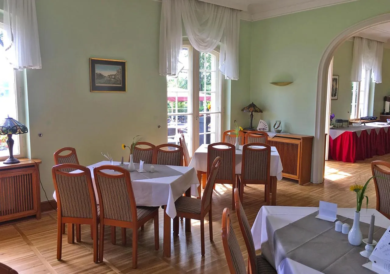 Restaurant/places to eat in Hotel Waldhaus Prieros