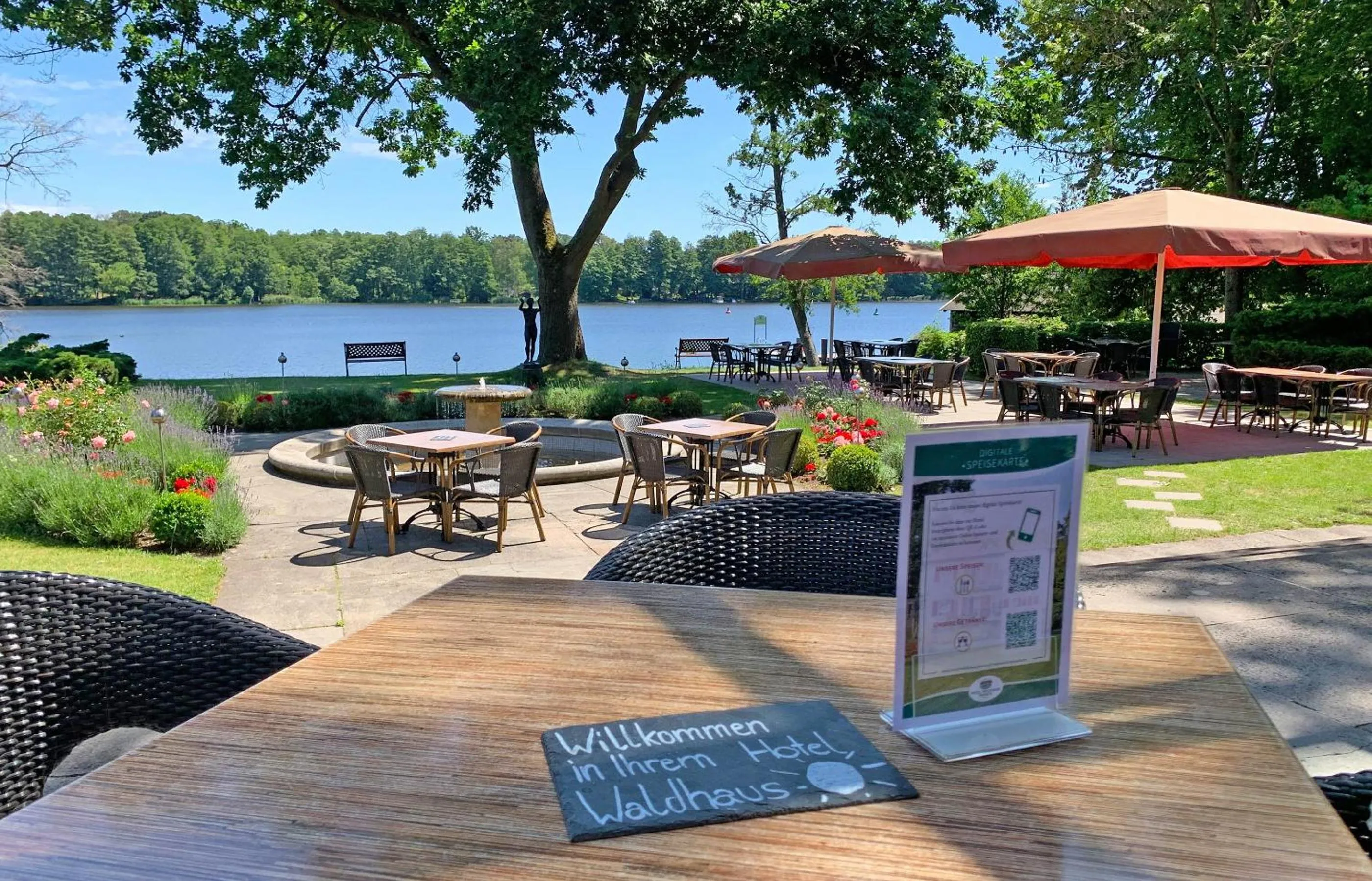 Restaurant/places to eat in Hotel Waldhaus Prieros