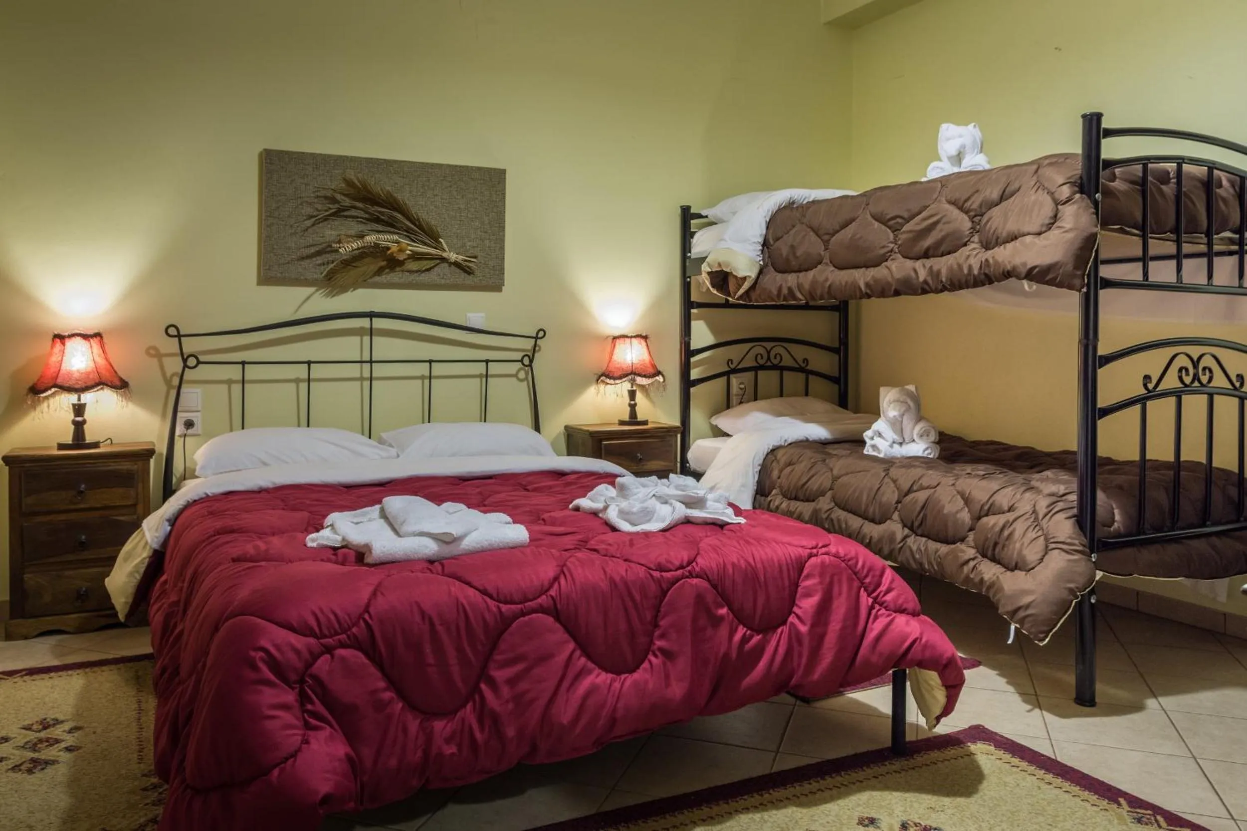 Bed in Xenonas Sta Tzakia
