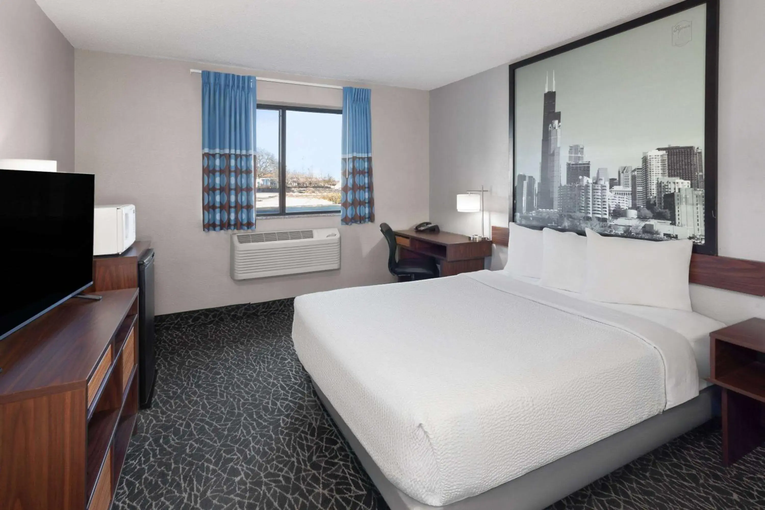 Photo of the whole room, Bed in Super 8 by Wyndham Romeoville Bolingbrook Photo of the whole room, Bed in Super 8 by Wyndham Romeoville Bolingbrook