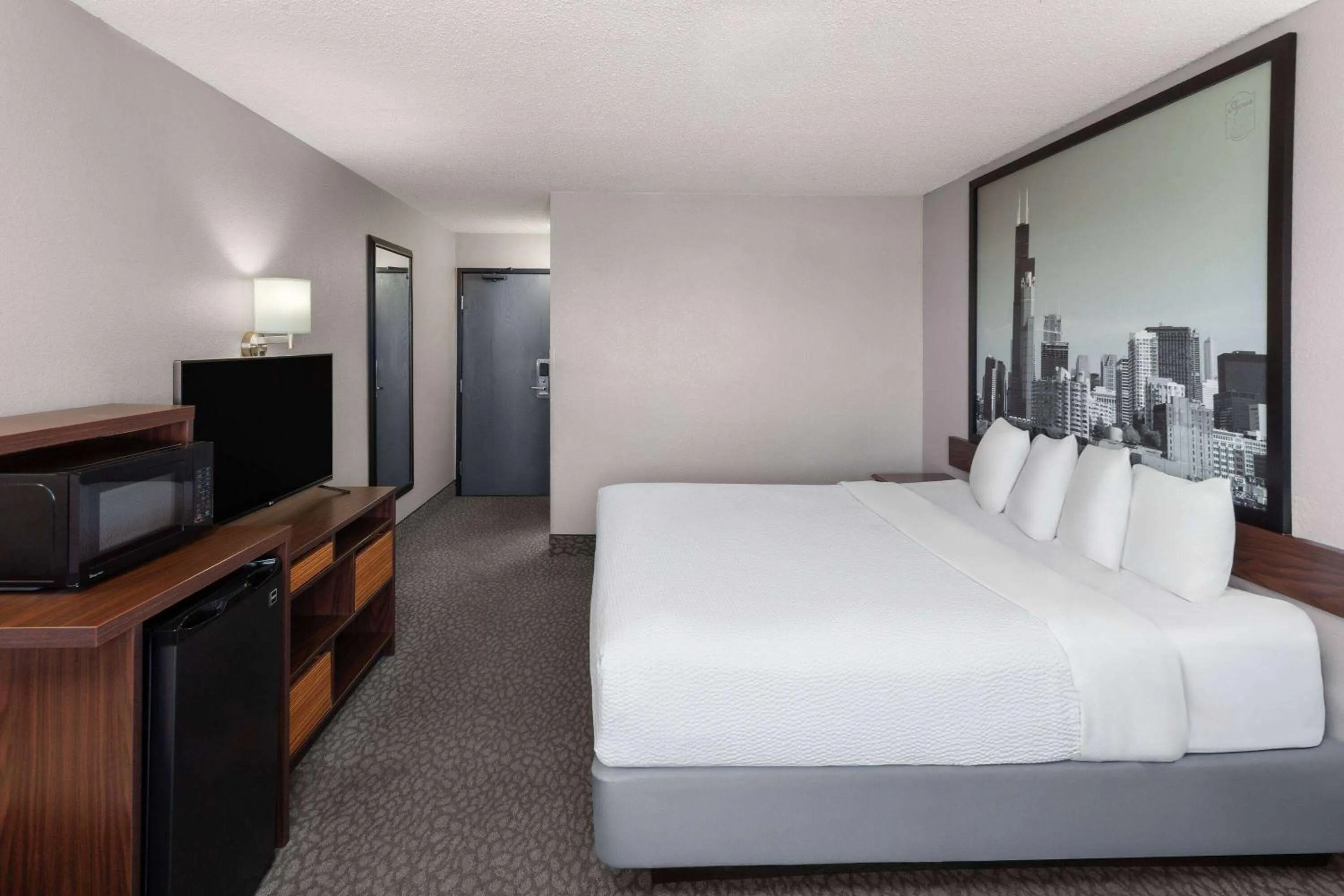 Photo of the whole room, Bed in Super 8 by Wyndham Romeoville Bolingbrook