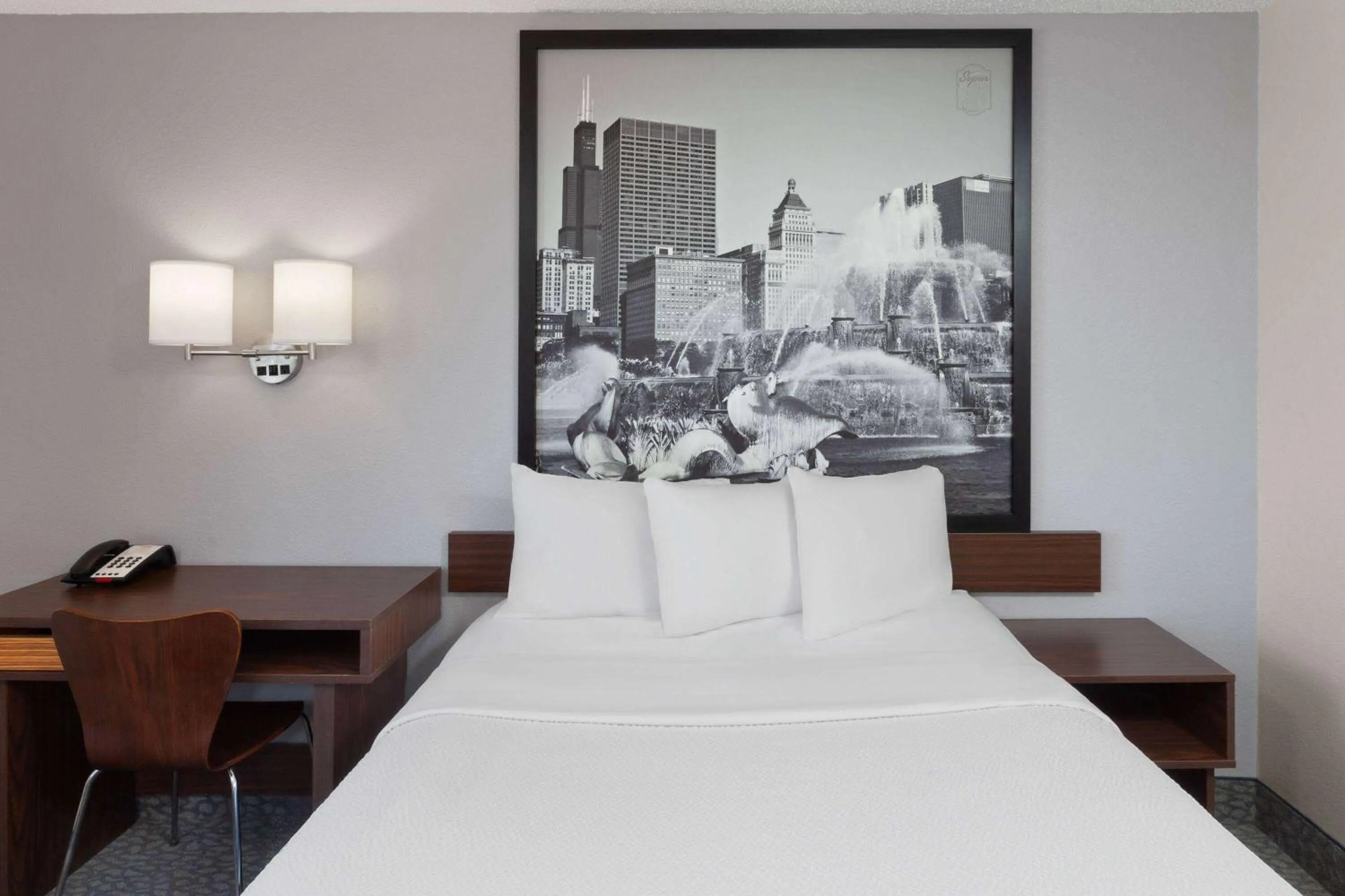 Photo of the whole room, Bed in Super 8 by Wyndham Romeoville Bolingbrook