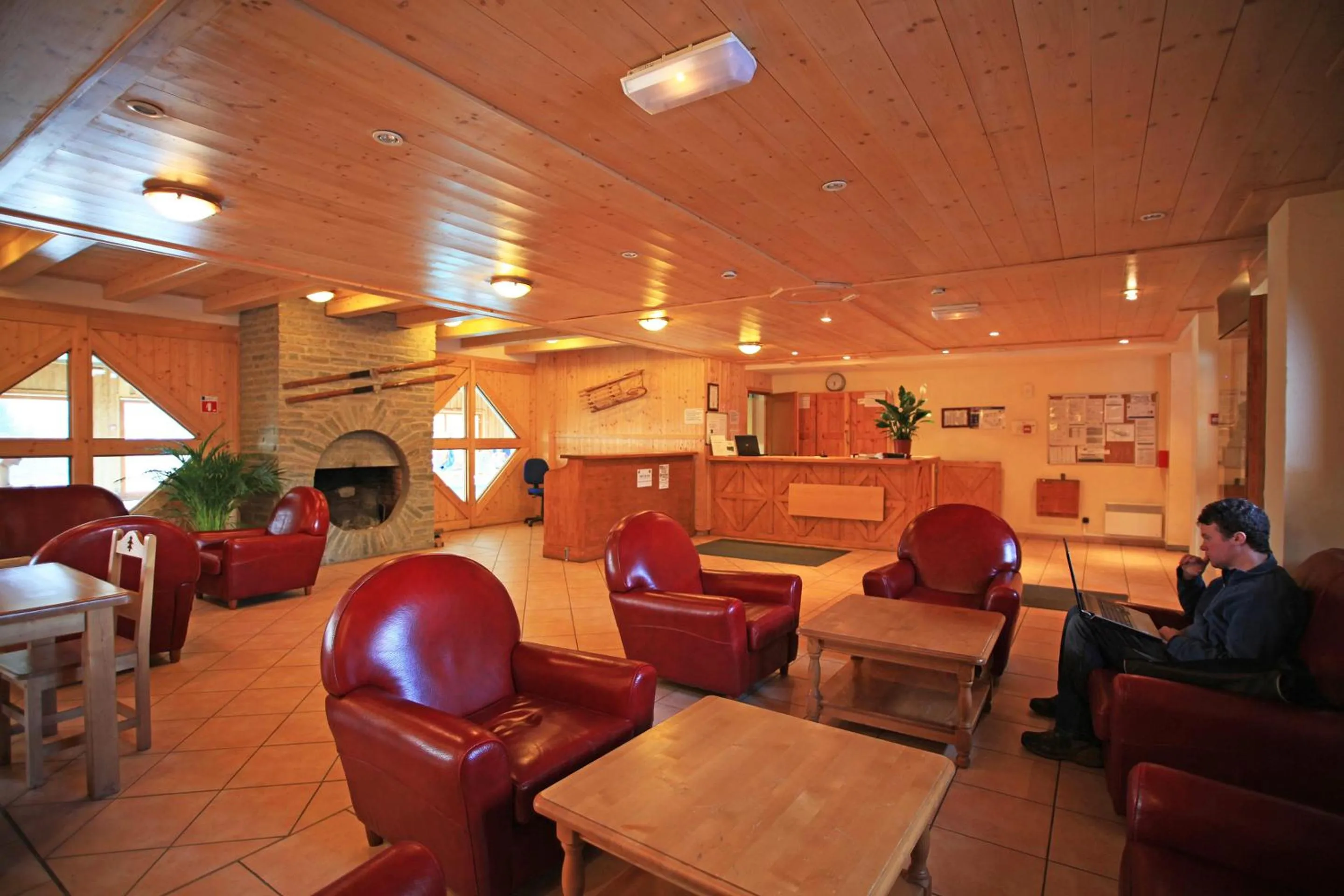 Lobby or reception in Lagrange Vacances Les Valmonts de Val Cenis