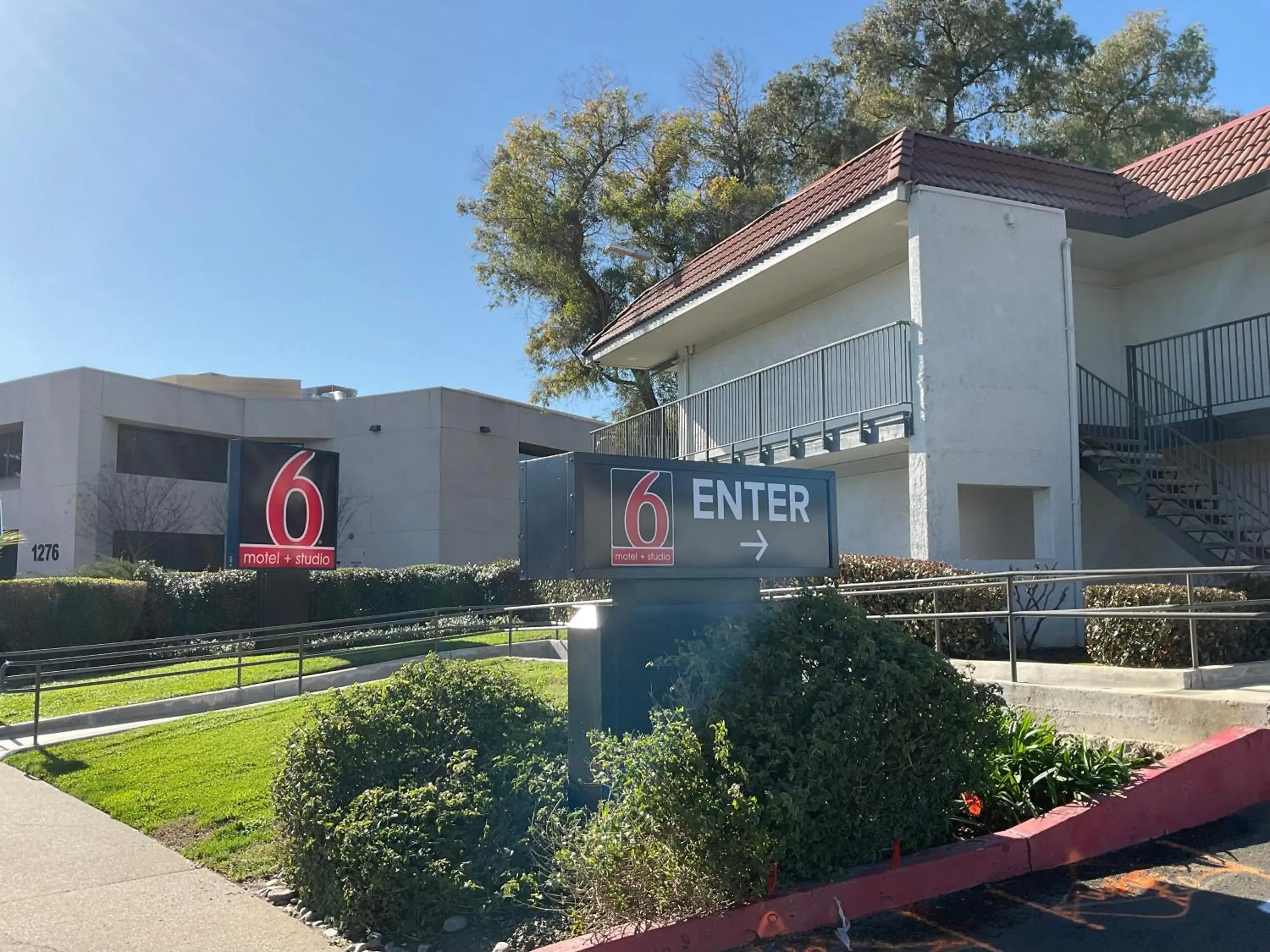 Property building in Motel 6-West Sacramento, CA Property building in Motel 6-West Sacramento, CA