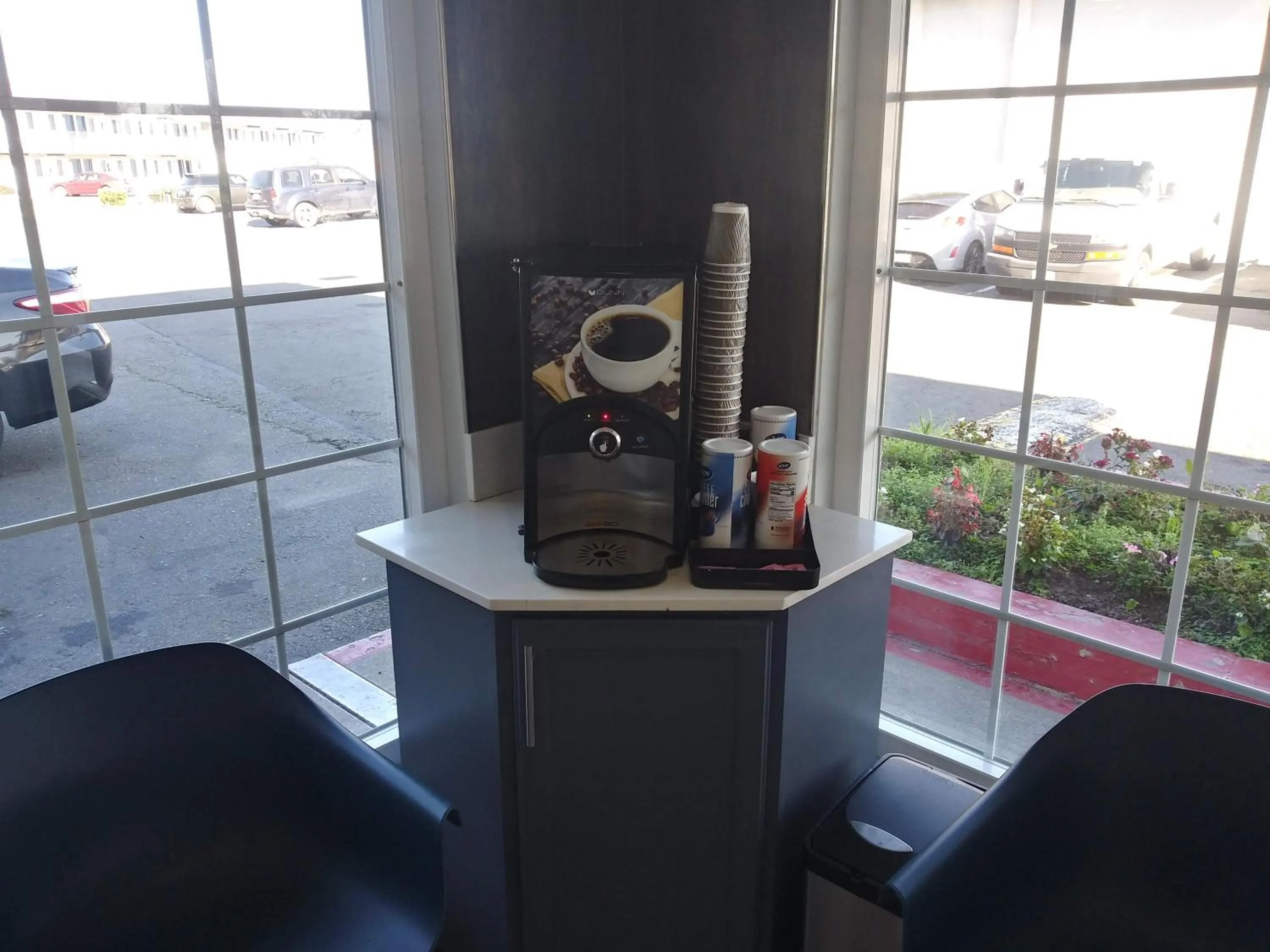 Coffee/tea facilities in Motel 6-West Sacramento, CA