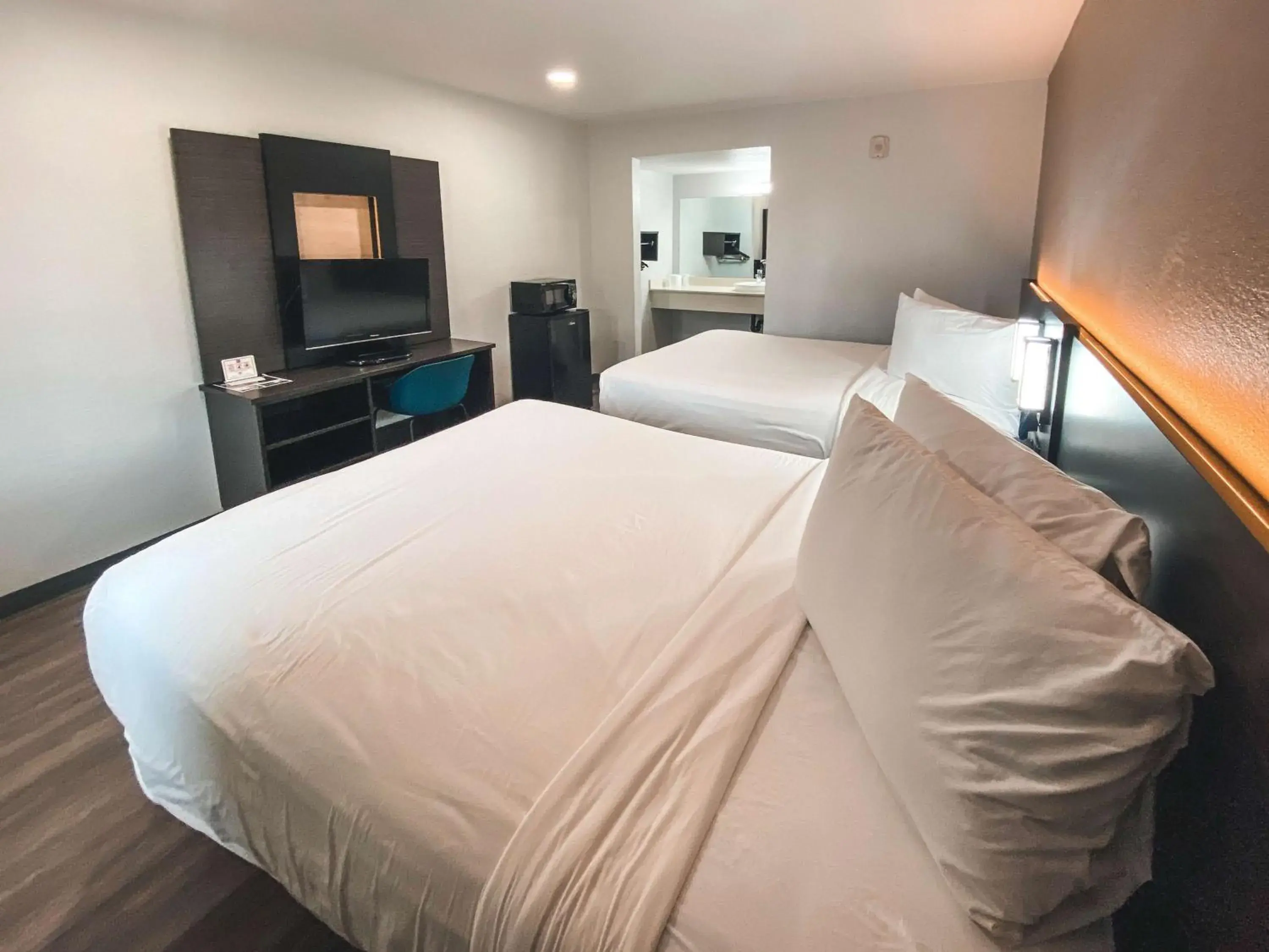 Bedroom, Bed in Motel 6-West Sacramento, CA Bedroom, Bed in Motel 6-West Sacramento, CA