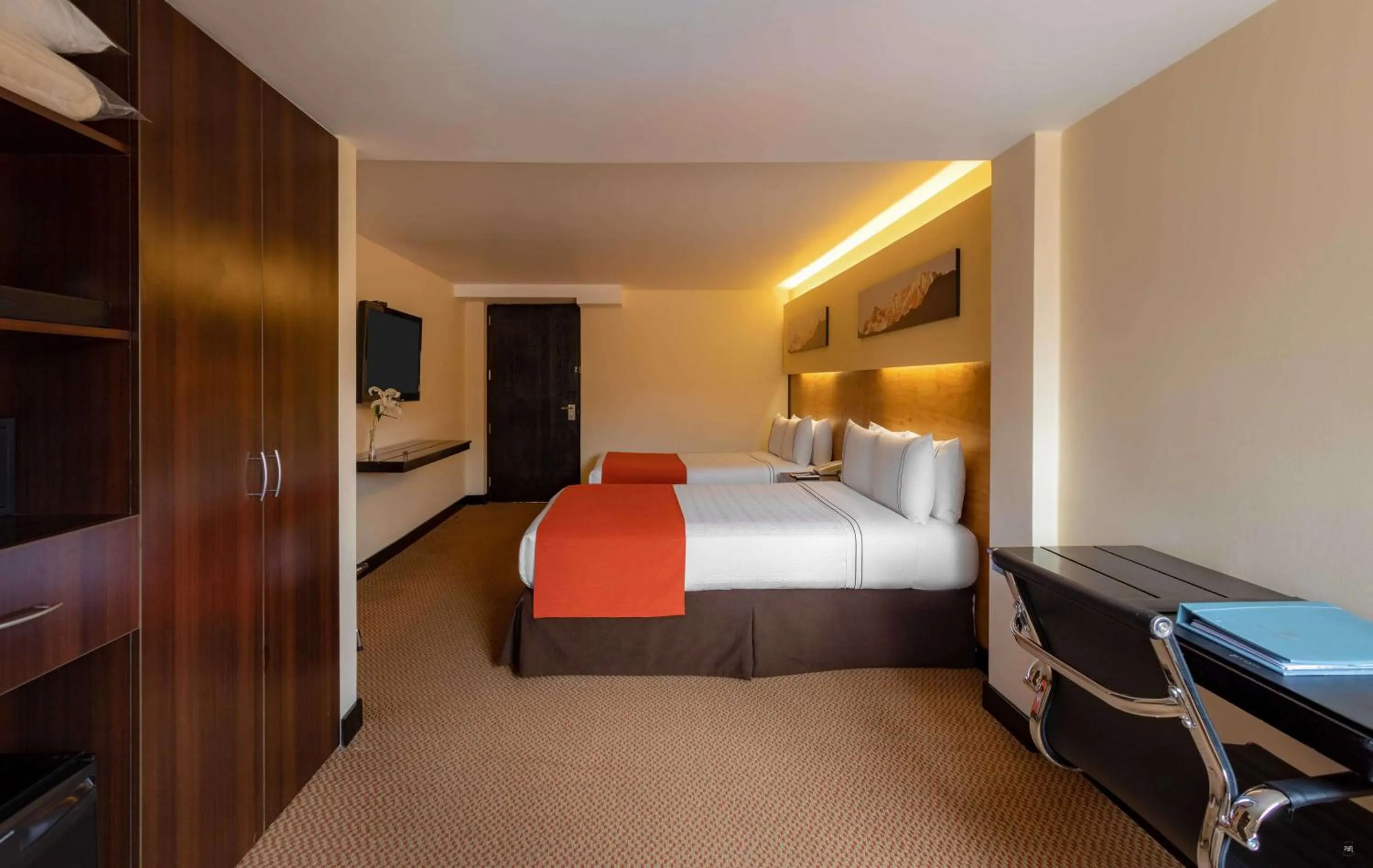 Photo of the whole room, Bed in Sonesta Hotel Cusco