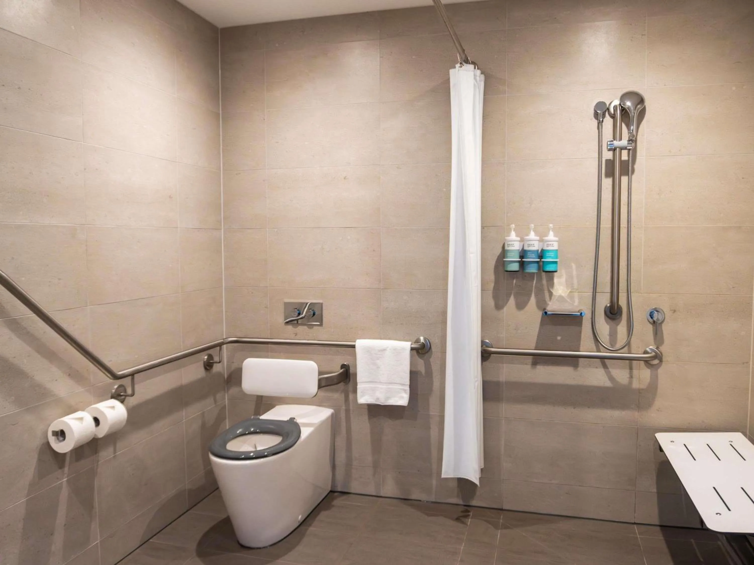 Bedroom in Novotel Melbourne South Wharf