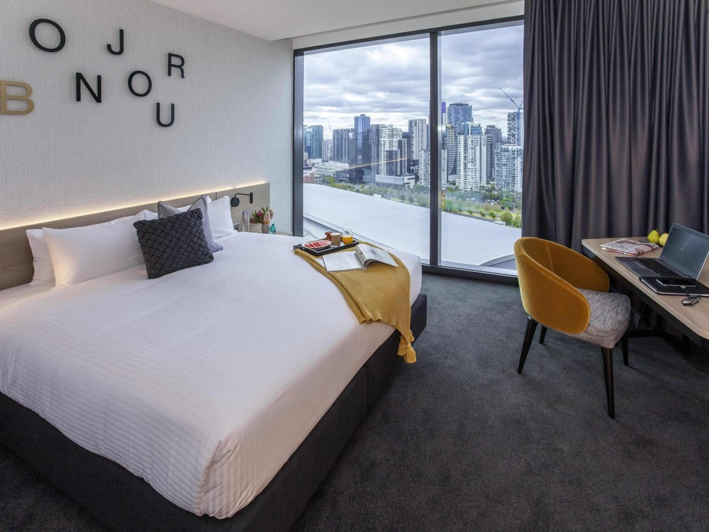 Bedroom, Bed in Novotel Melbourne South Wharf