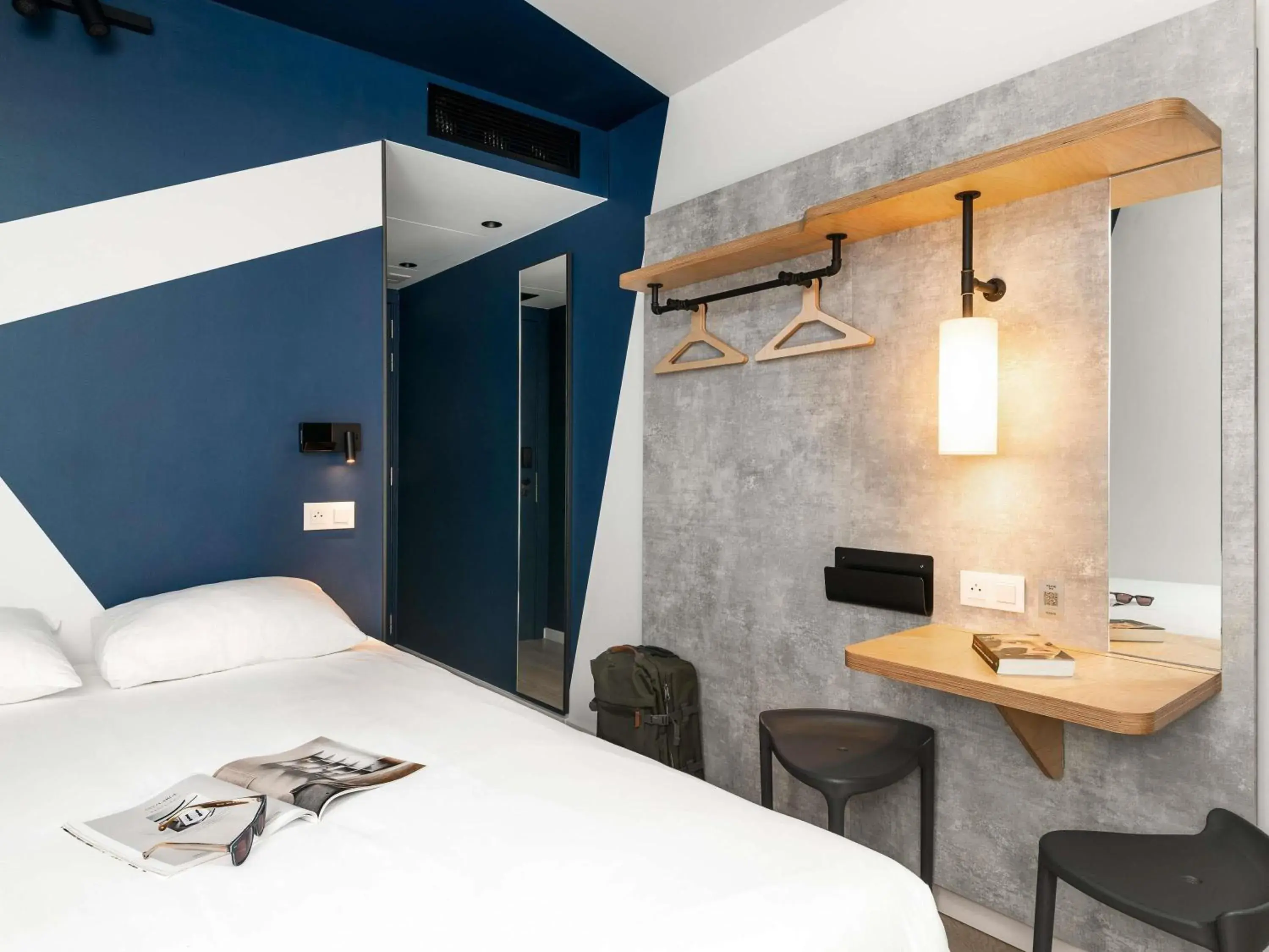 Bedroom, Bed in ibis budget Gent Centrum Dampoort Bedroom, Bed in ibis budget Gent Centrum Dampoort