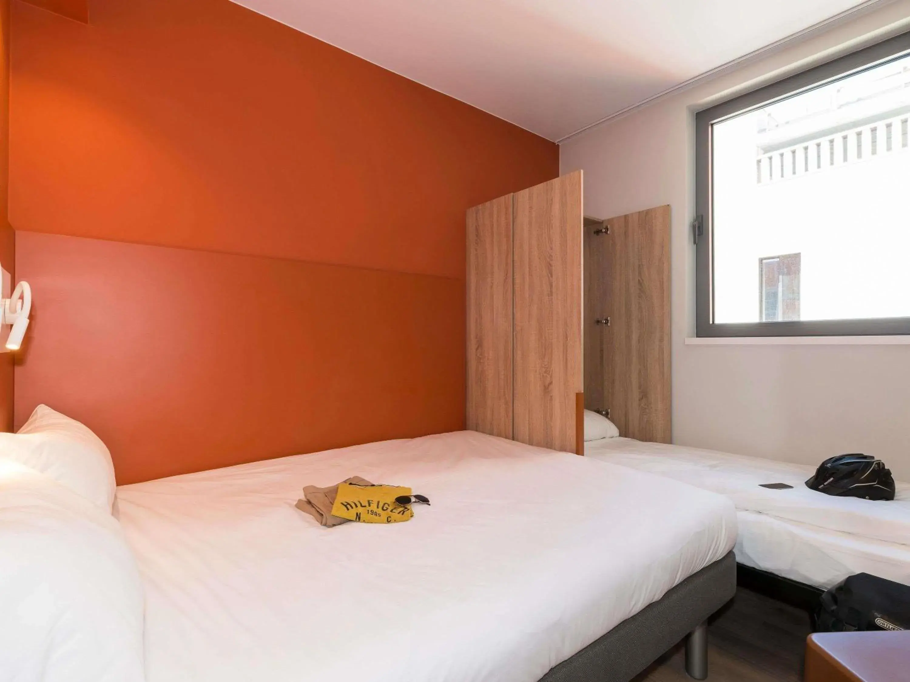 Bedroom, Bed in ibis budget Gent Centrum Dampoort Bedroom, Bed in ibis budget Gent Centrum Dampoort