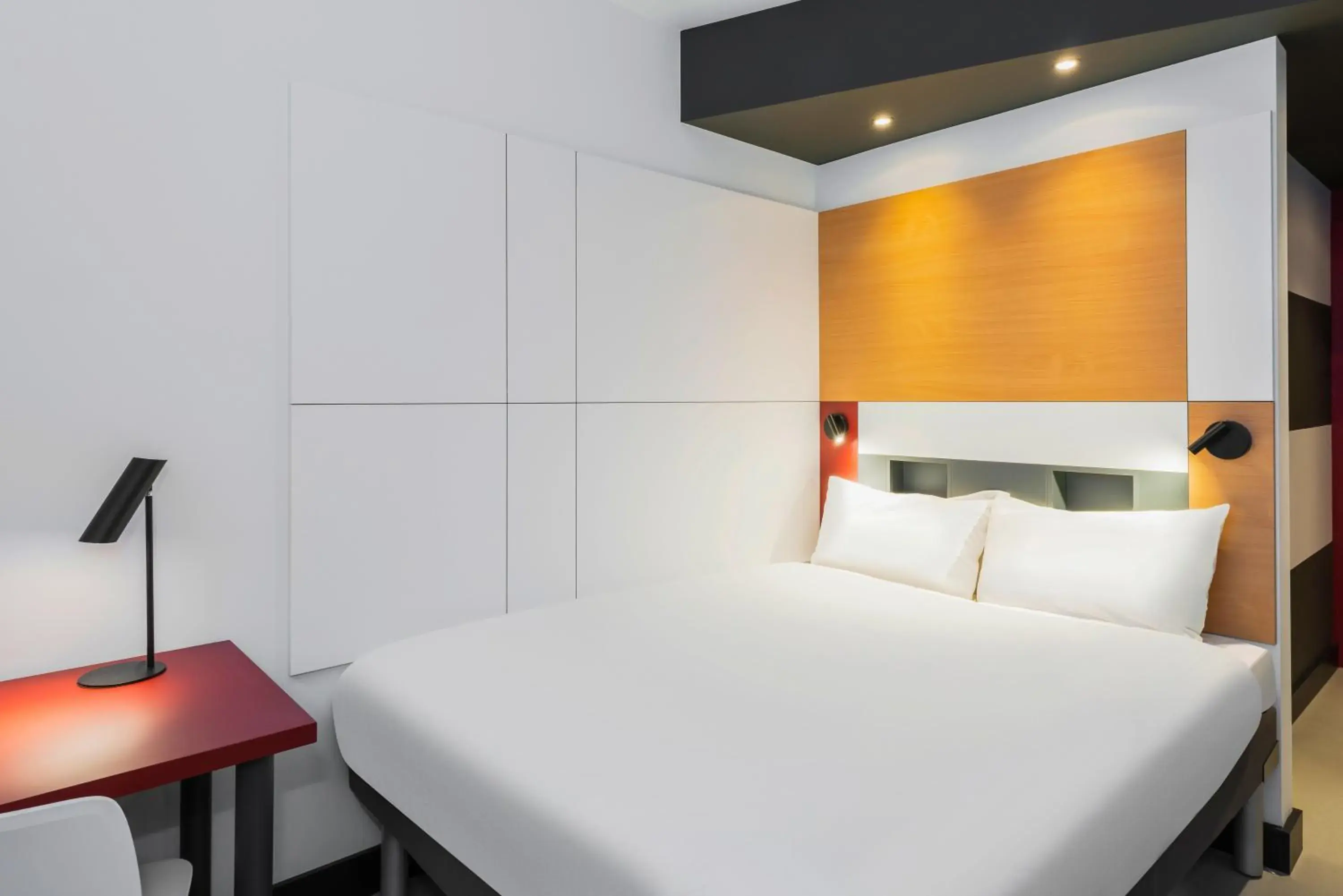 Bedroom, Bed in ibis budget Brugge Jabbeke Bedroom, Bed in ibis budget Brugge Jabbeke