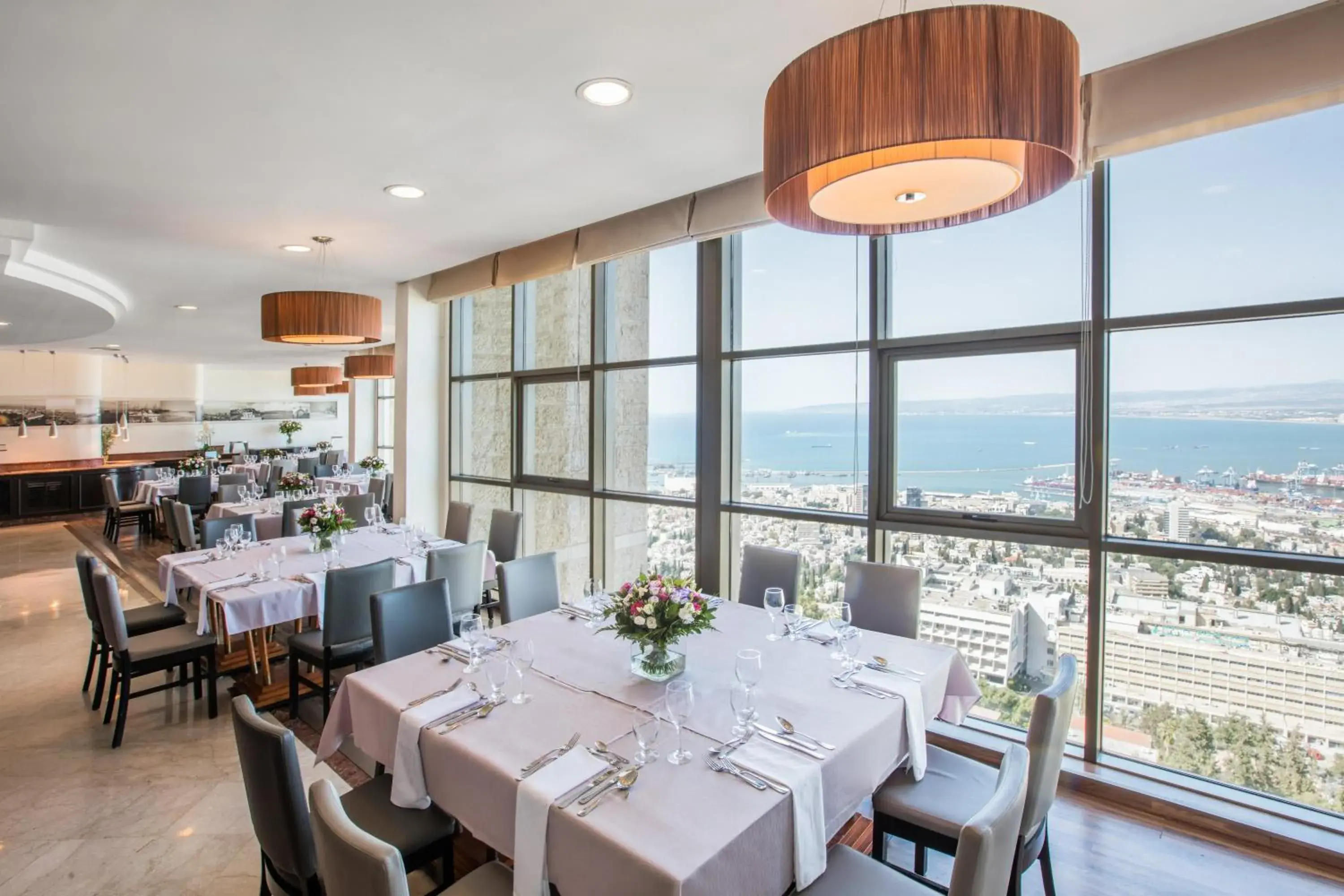 Restaurant/places to eat in Crowne Plaza Haifa by IHG Restaurant/places to eat in Crowne Plaza Haifa by IHG