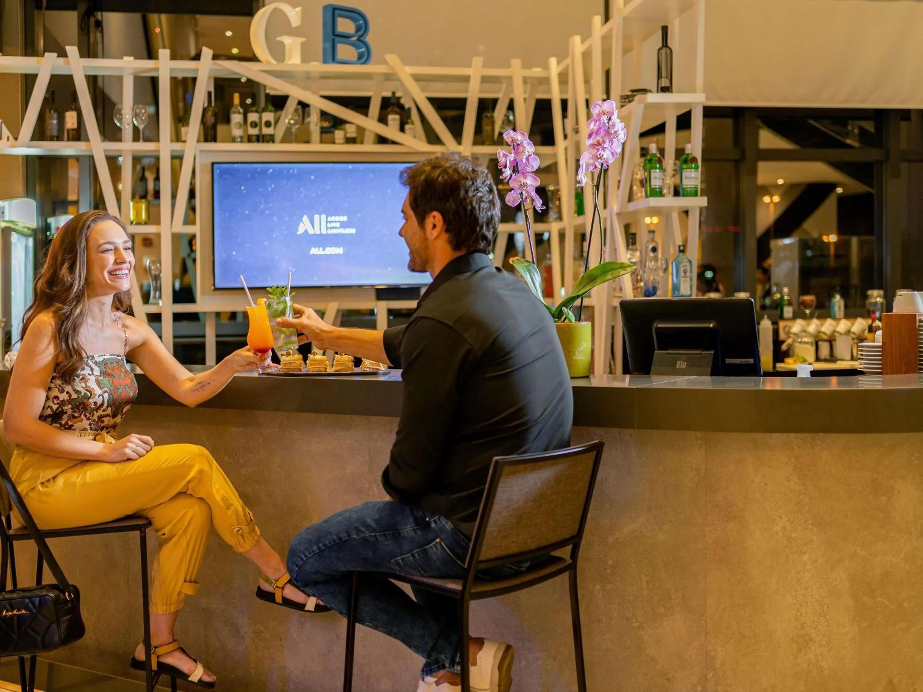 Lounge or bar in Novotel Sorocaba