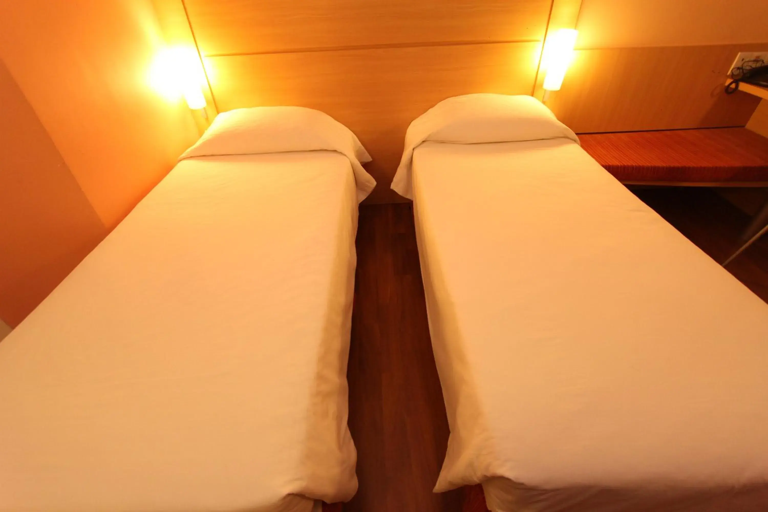 Standard Twin Room - single occupancy in Ajax Hoteis Standard Twin Room - single occupancy in Ajax Hoteis