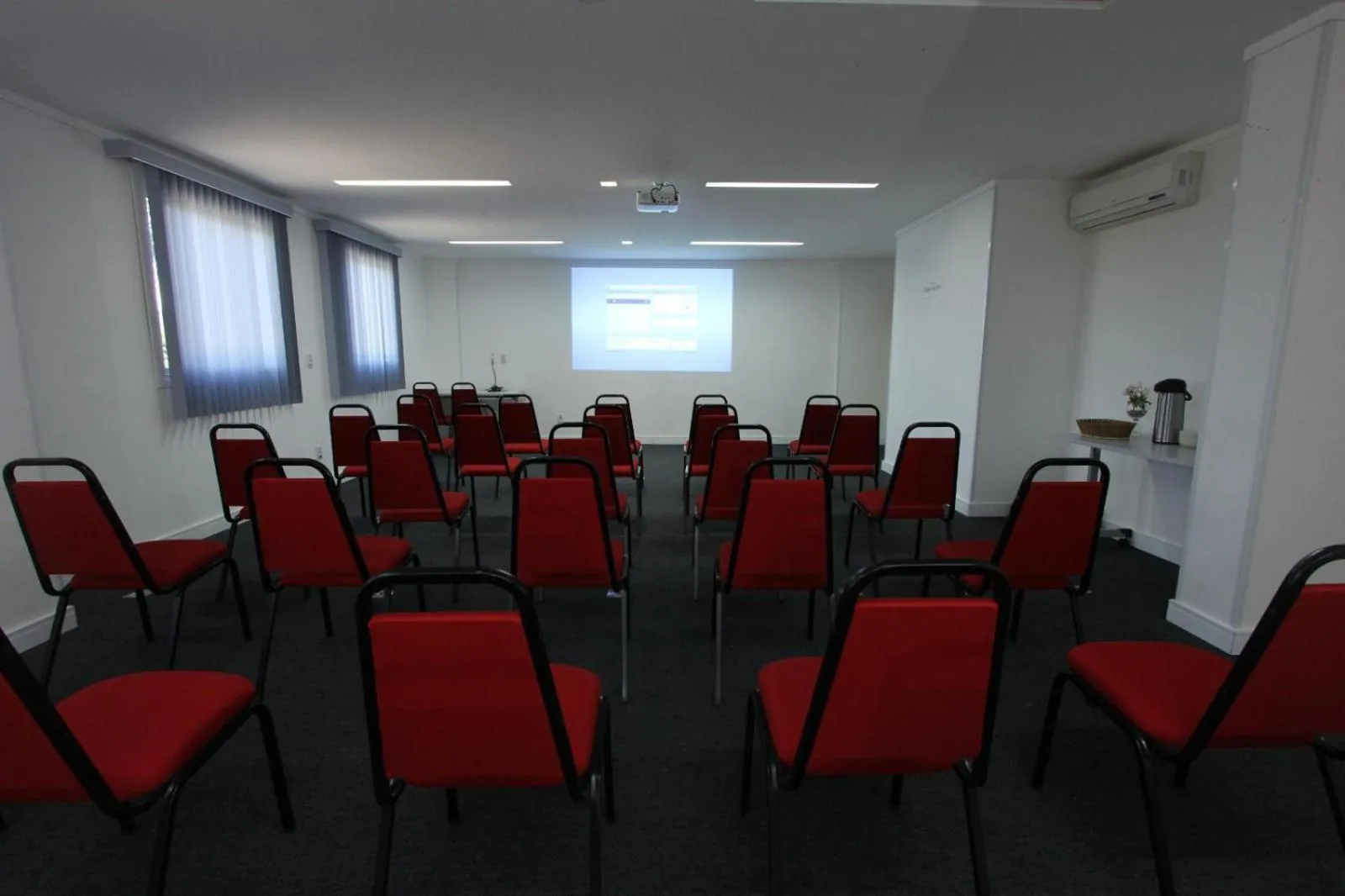 Meeting/conference room in Ajax Hoteis