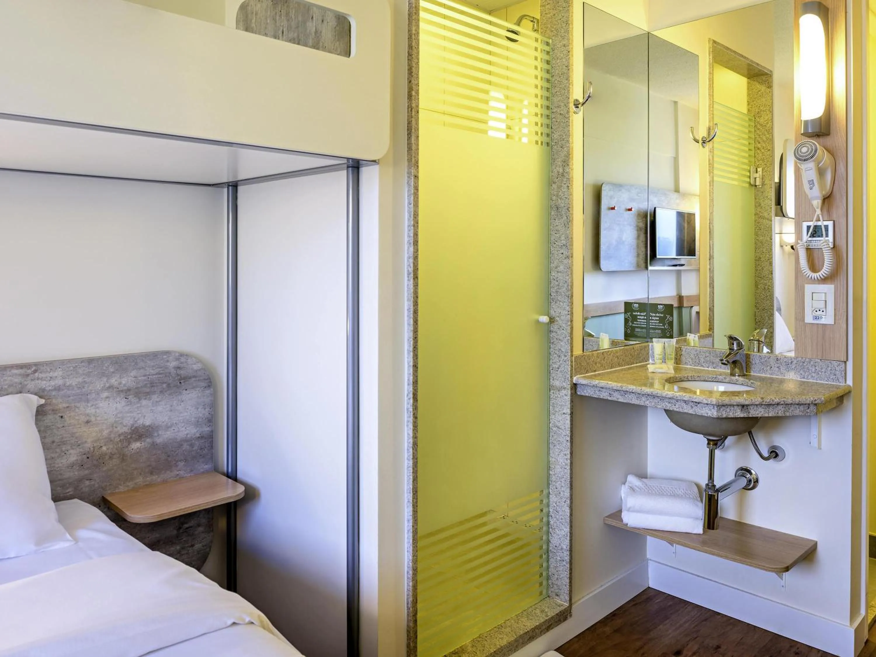 Bedroom in ibis budget Sorocaba